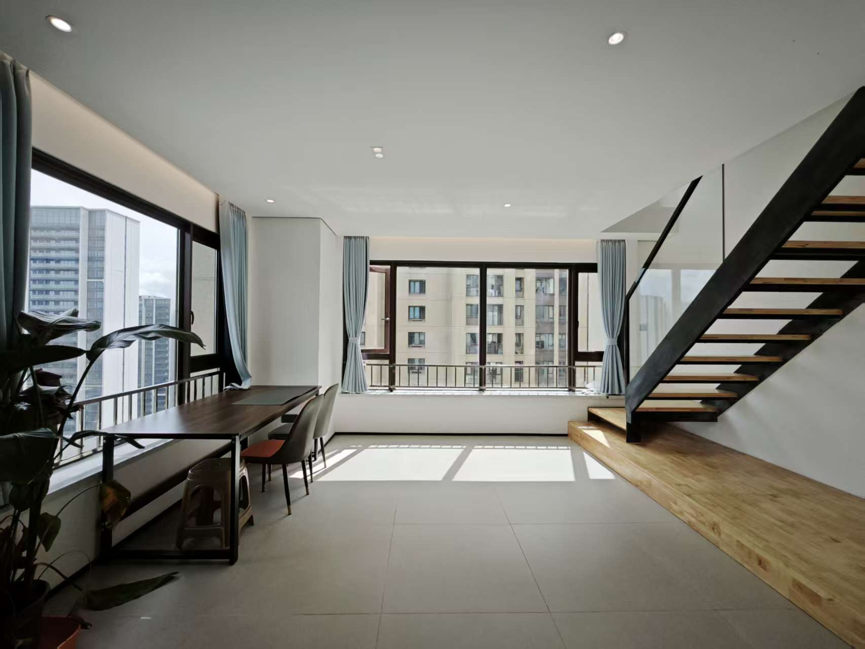 海航豪庭南苑  2室2厅2卫    5000.0元/月