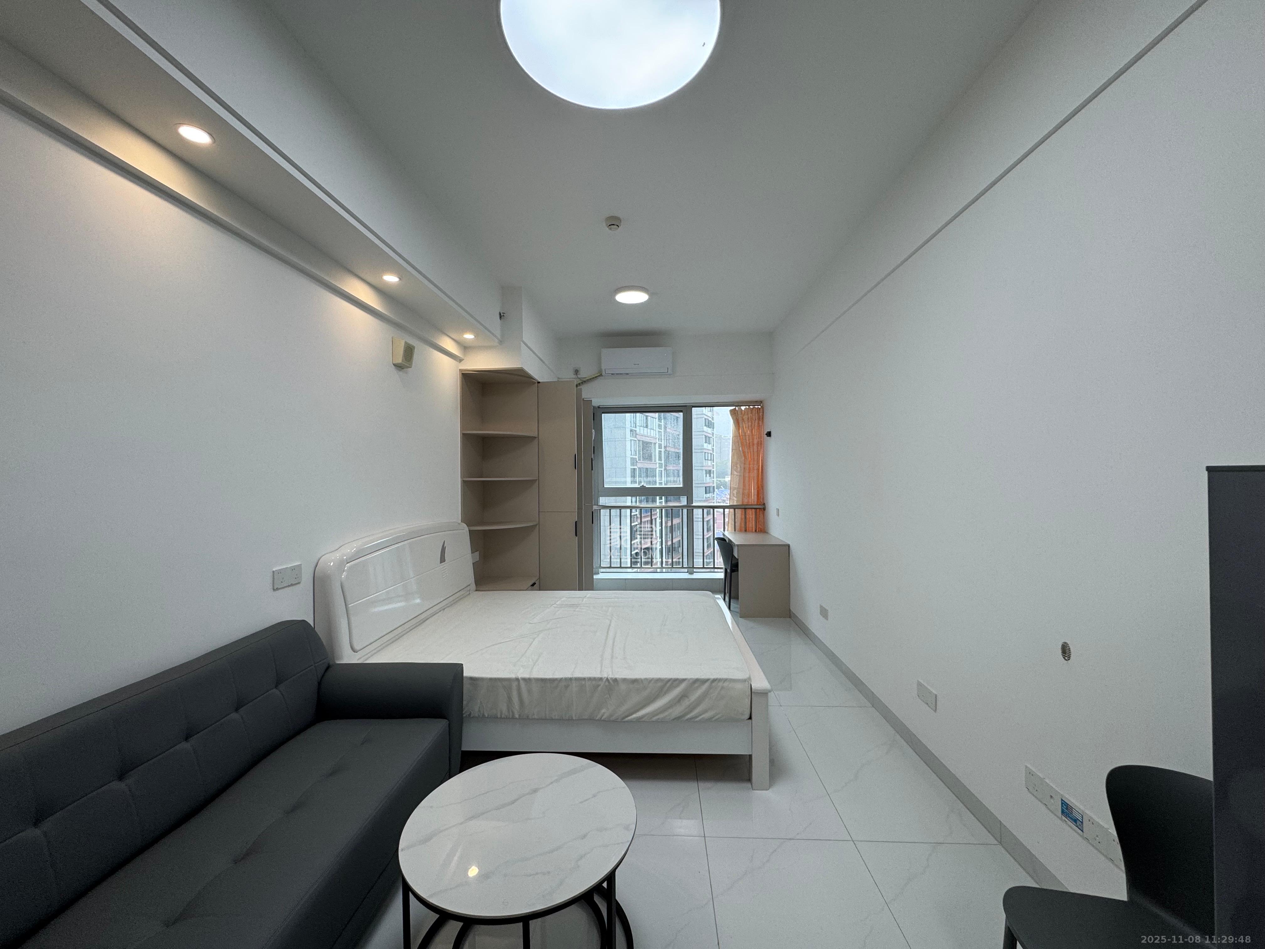 恒大誉府（融誉商业中心）  1室0厅0卫    1600.0元/月