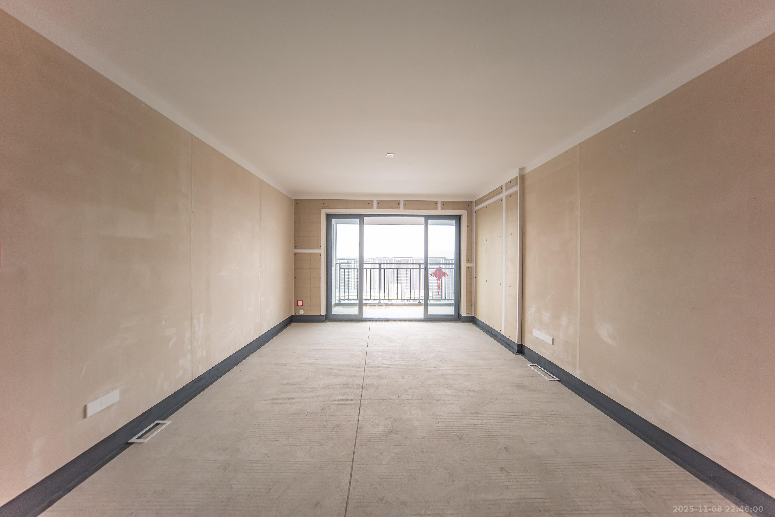 中海阅山府 4室2厅2卫 165.0万 中海阅山府 4室2厅2卫 165.0万客厅