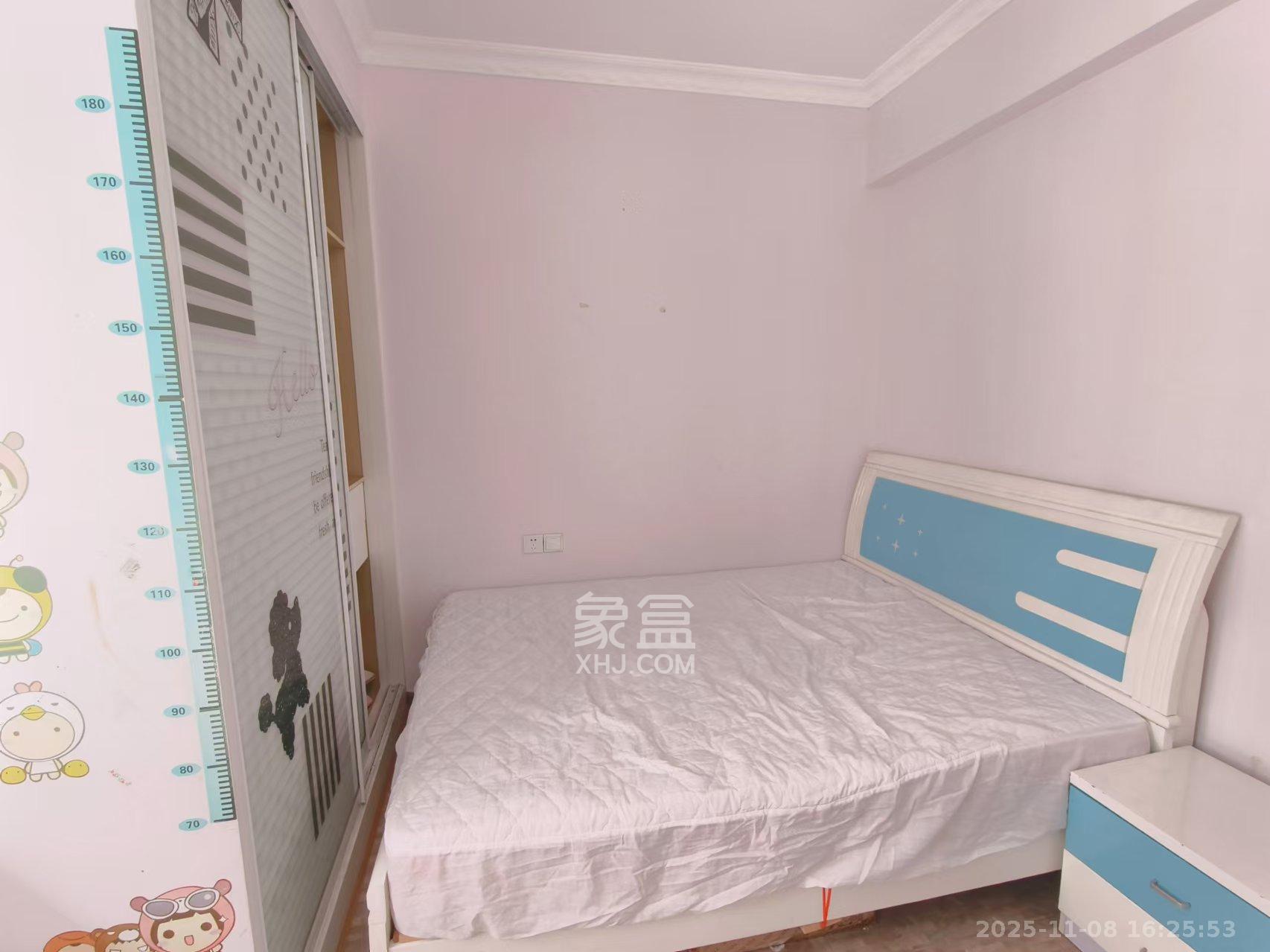 蓝山郡 3室2厅1卫 2200.0元/月 蓝山郡 3室2厅1卫 2200.0元/月室内图