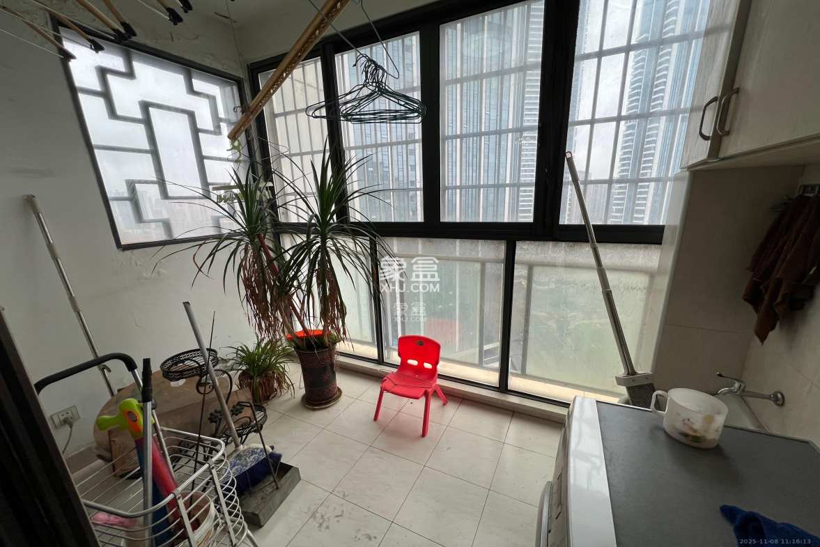 嘉宇盛世华章 3室2厅2卫 3000.0元/月 嘉宇盛世华章 3室2厅2卫 3000.0元/月室内图