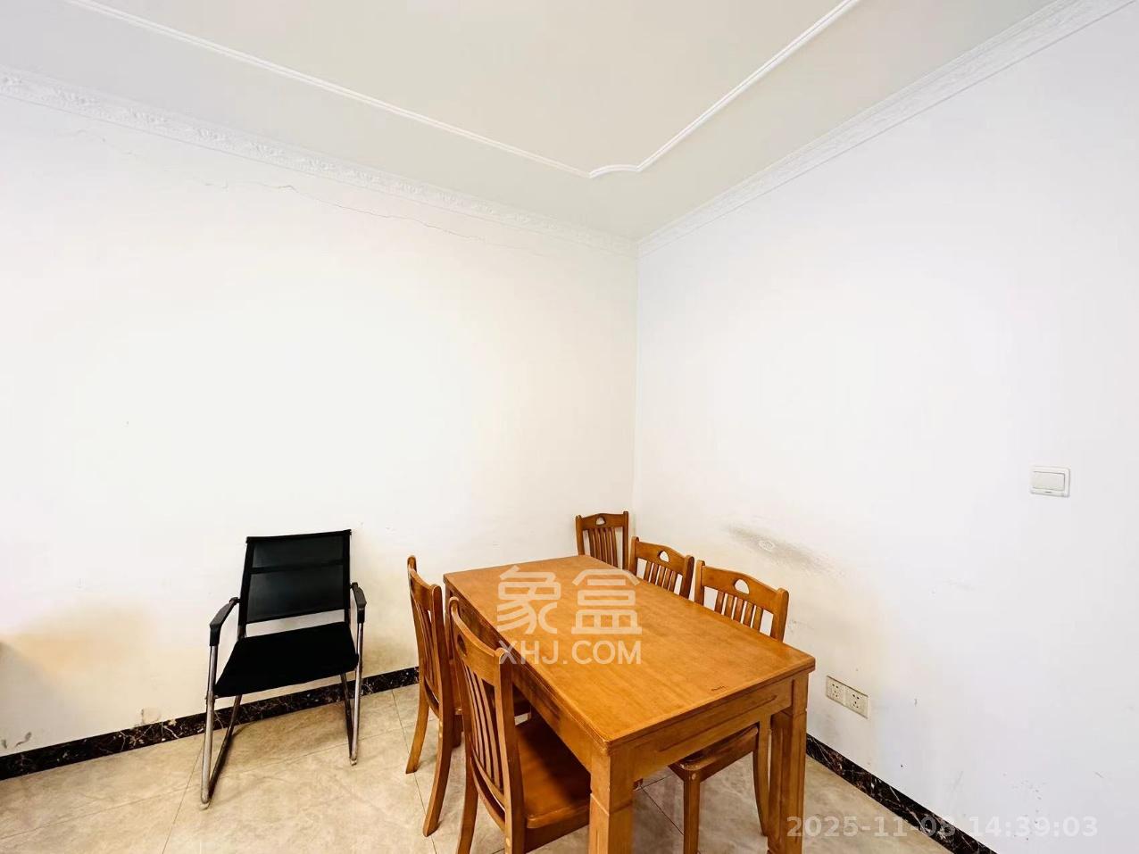 中南红领邦（红星嘉和苑）  3室1厅1卫    2200.0元/月室内图