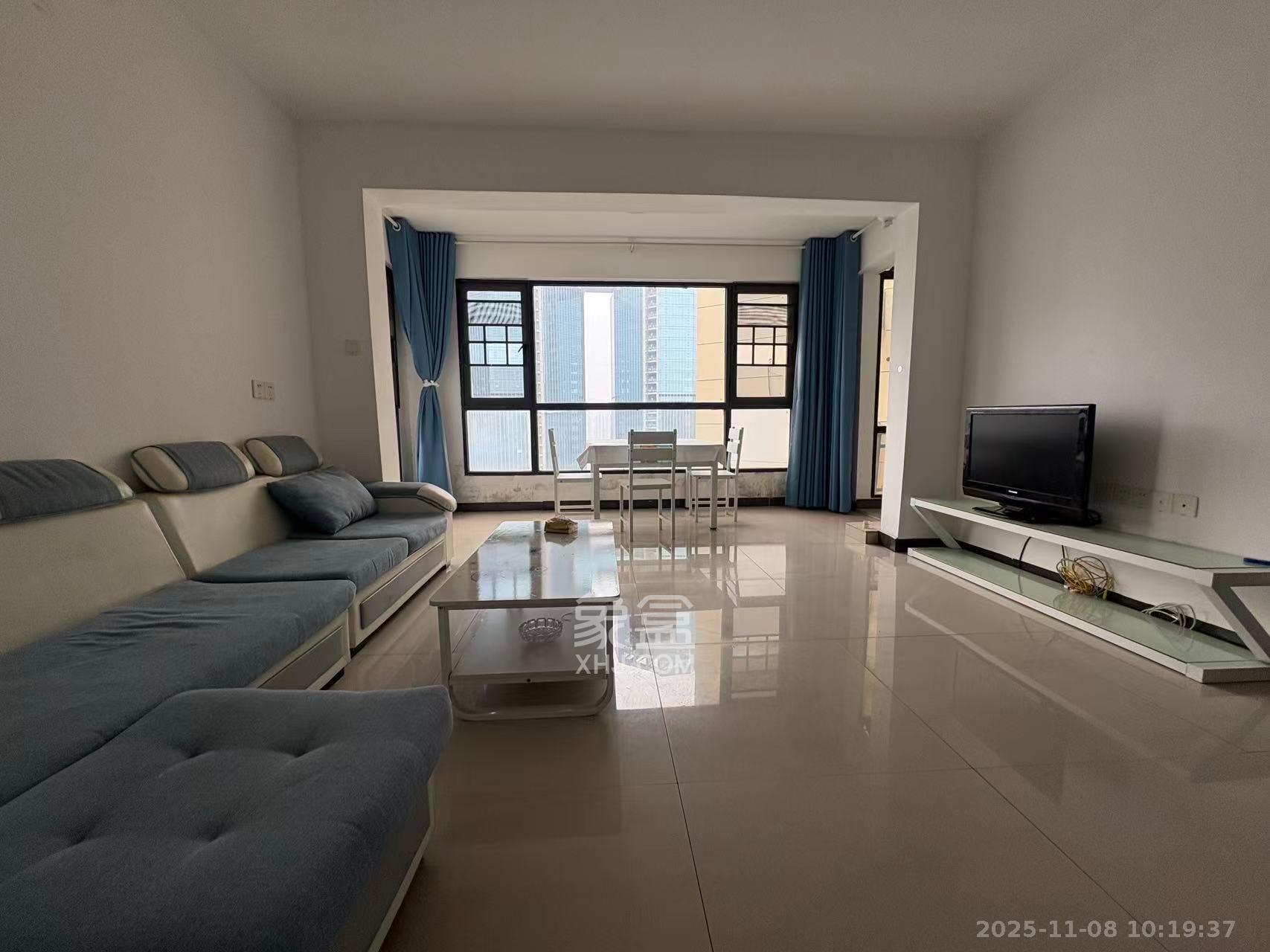 和泓梅溪四季  3室2厅2卫    2300.0元/月