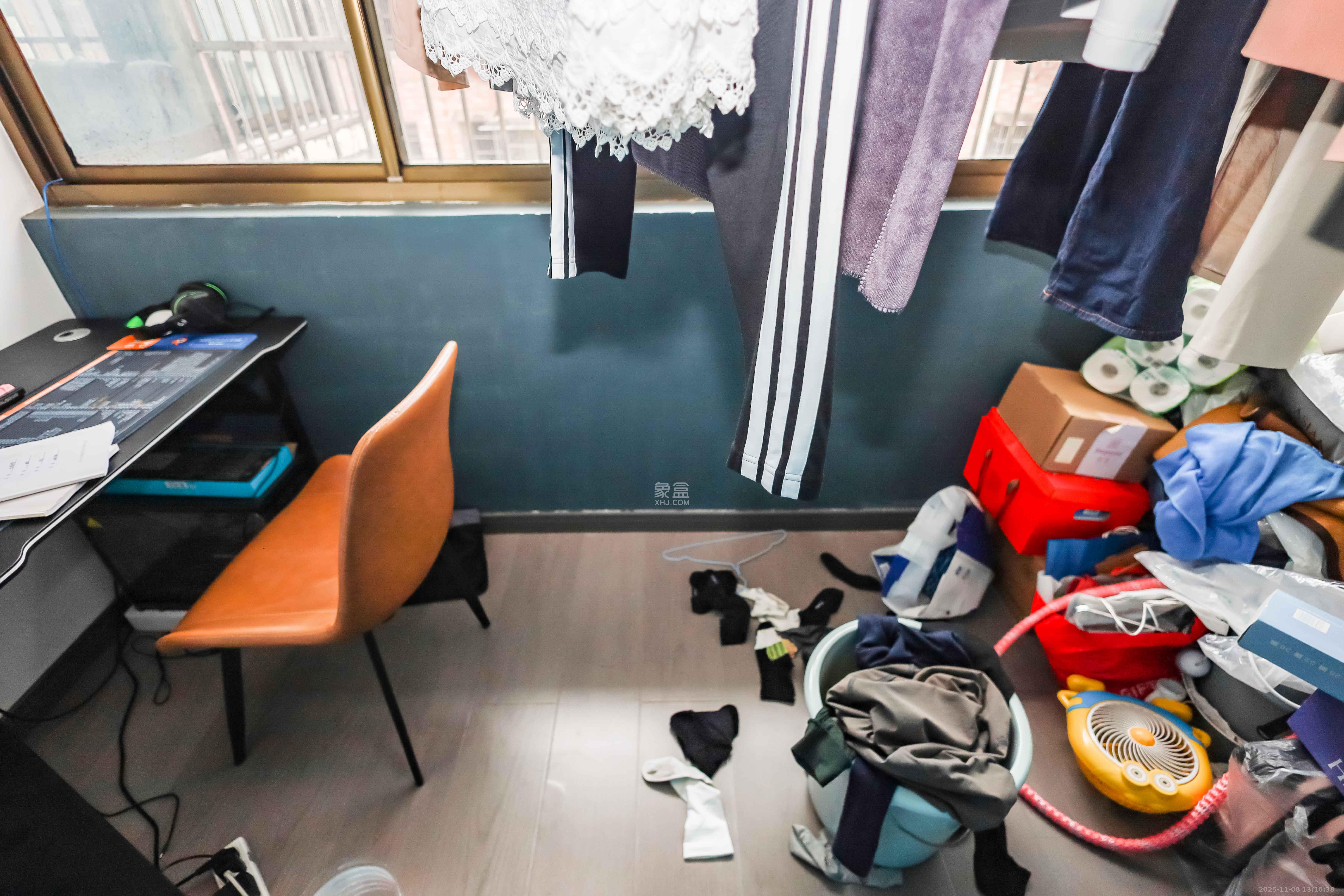 金峰小区北院（七里营社区）  4室2厅2卫    90.0万阳台