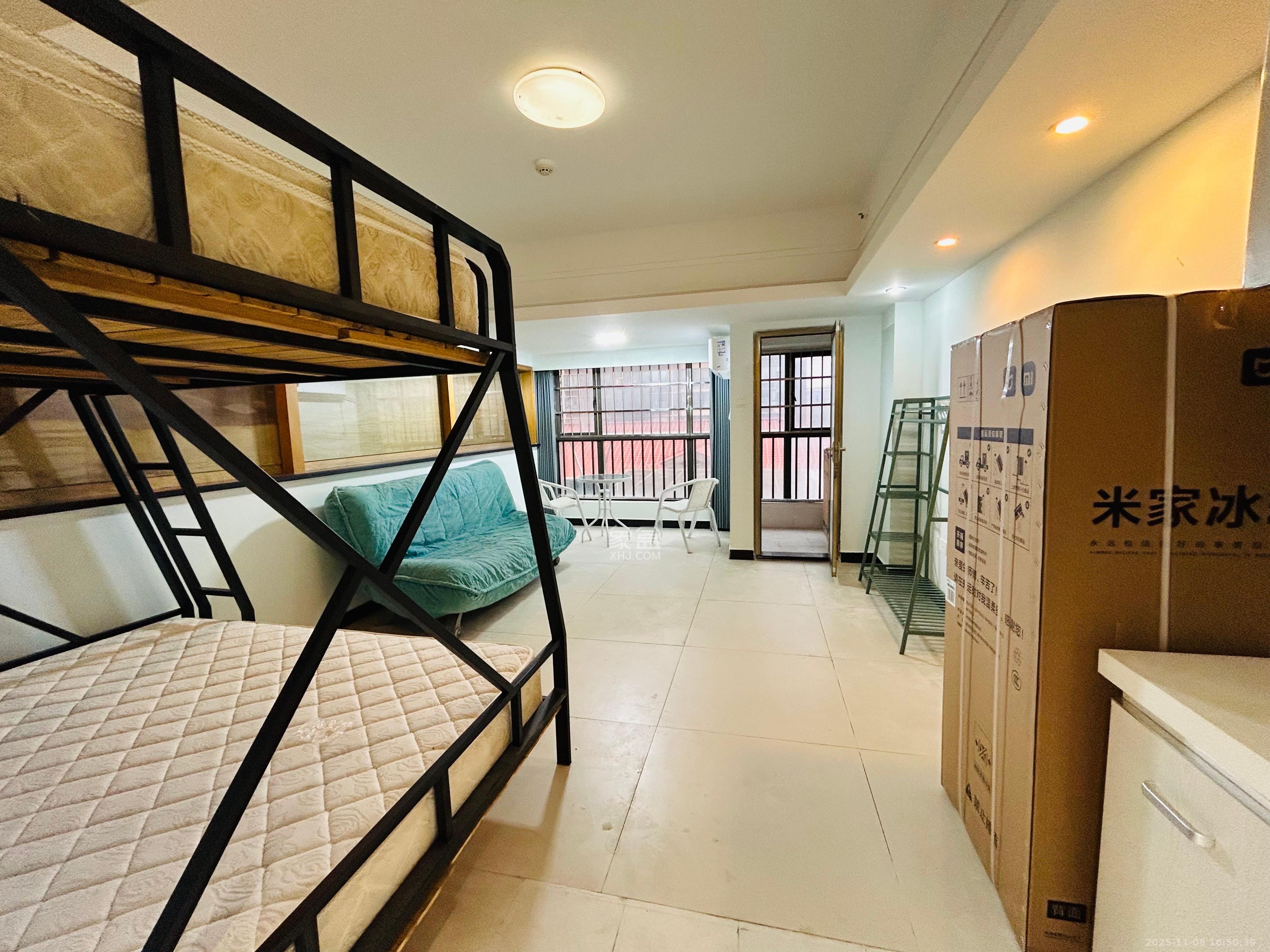 罗马国际公寓  1室2厅1卫    1100.0元/月室内图1