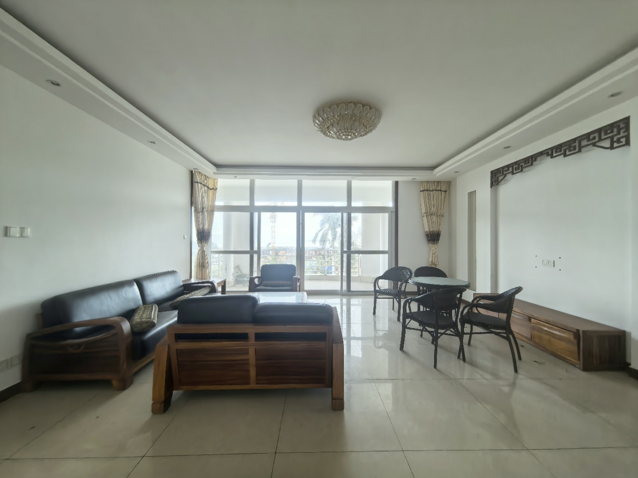 阳光经典  4室2厅3卫    480.0万