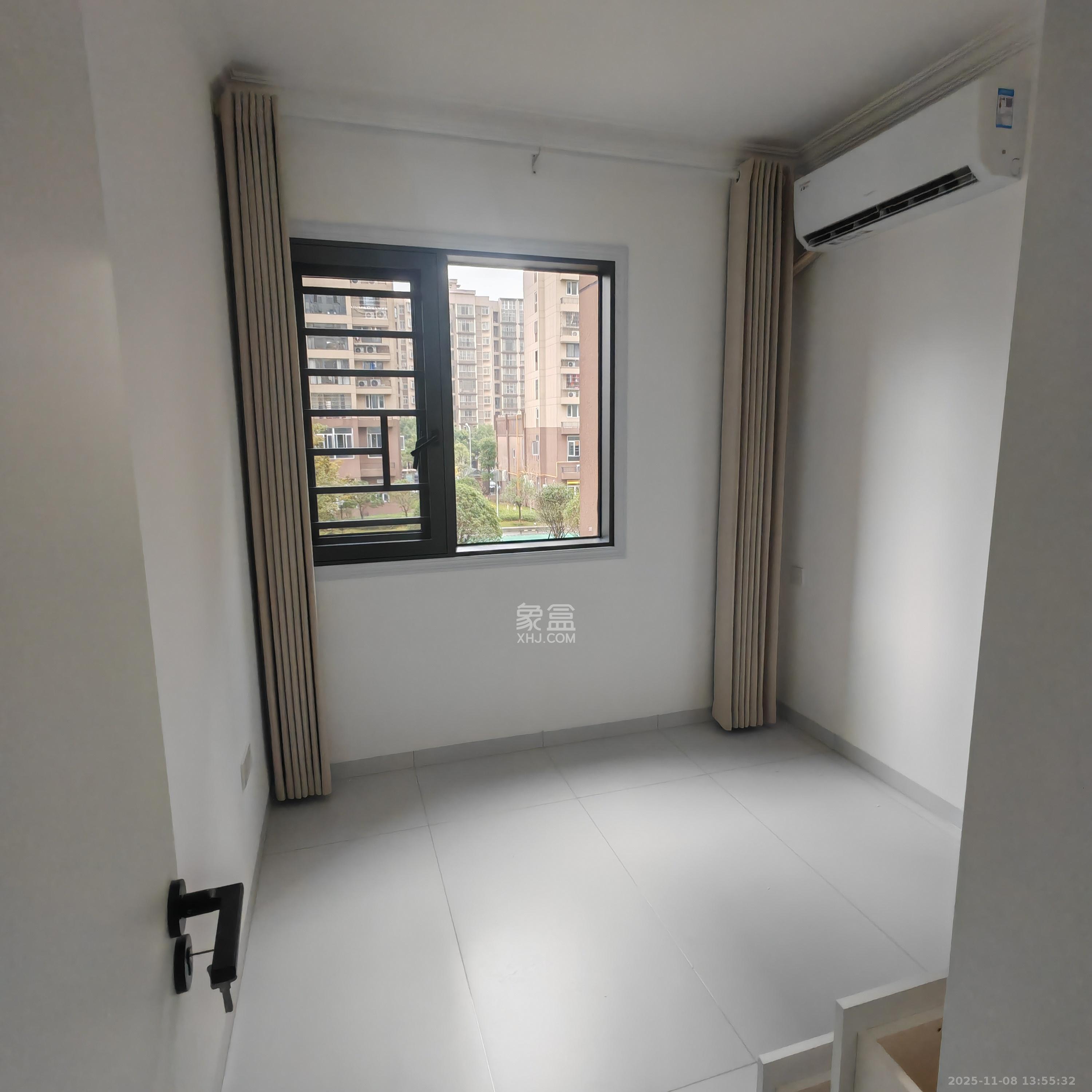 文景家园 4室2厅2卫 3500.0元/月 文景家园 4室2厅2卫 3500.0元/月室内图