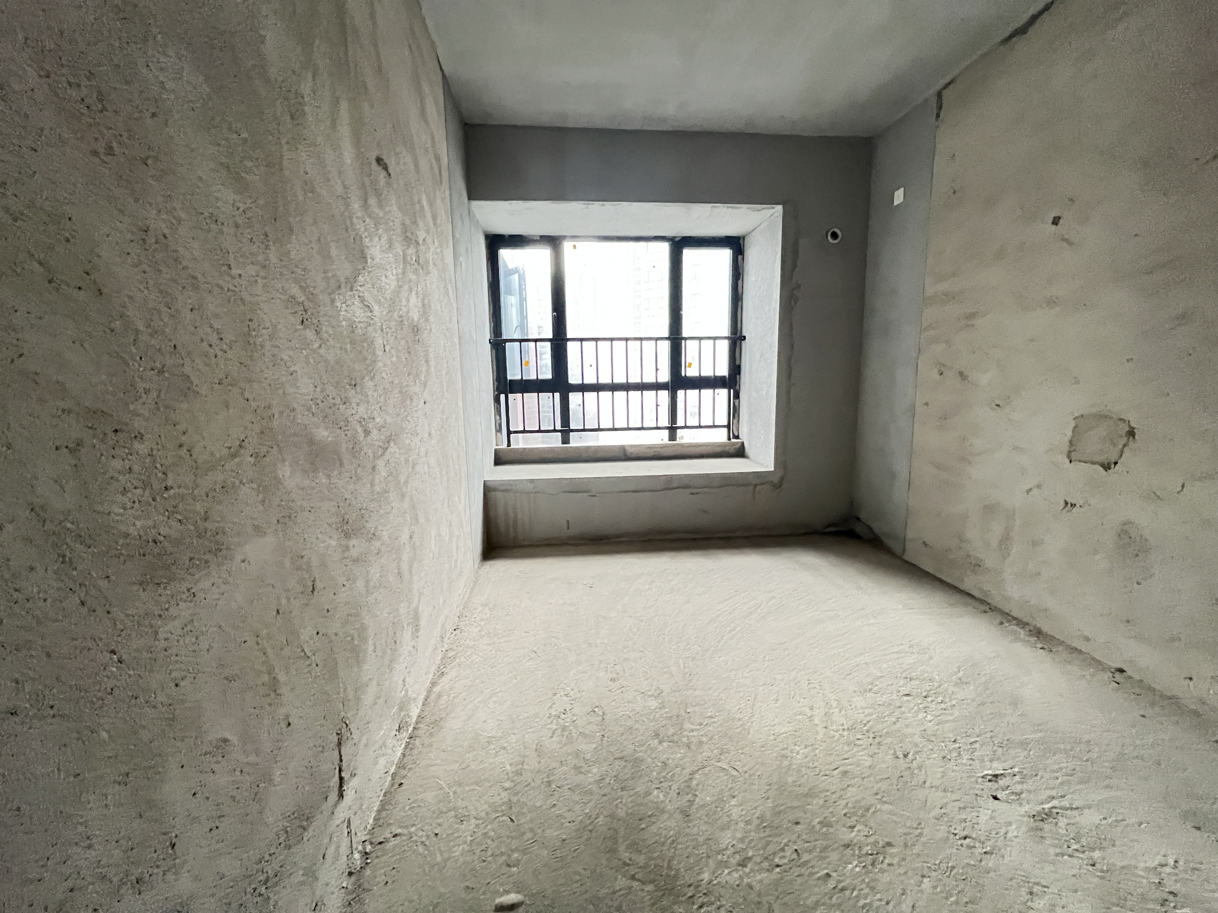 南门口安置小区二期 4室2厅2卫 2500.0元/月 南门口安置小区二期 4室2厅2卫 2500.0元/月室内图