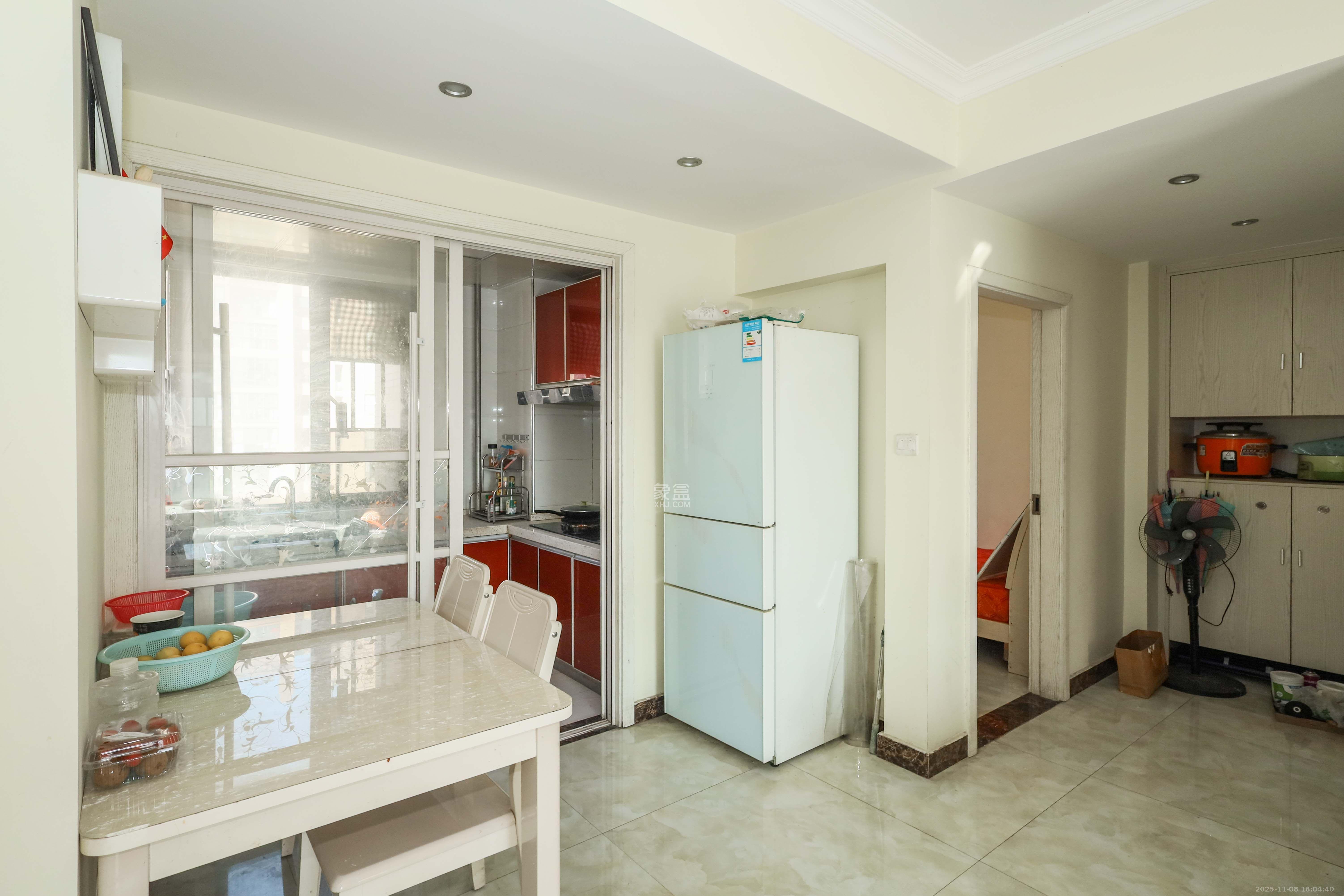 荣盛花语馨苑  3室2厅2卫    2500.0元/月室内图