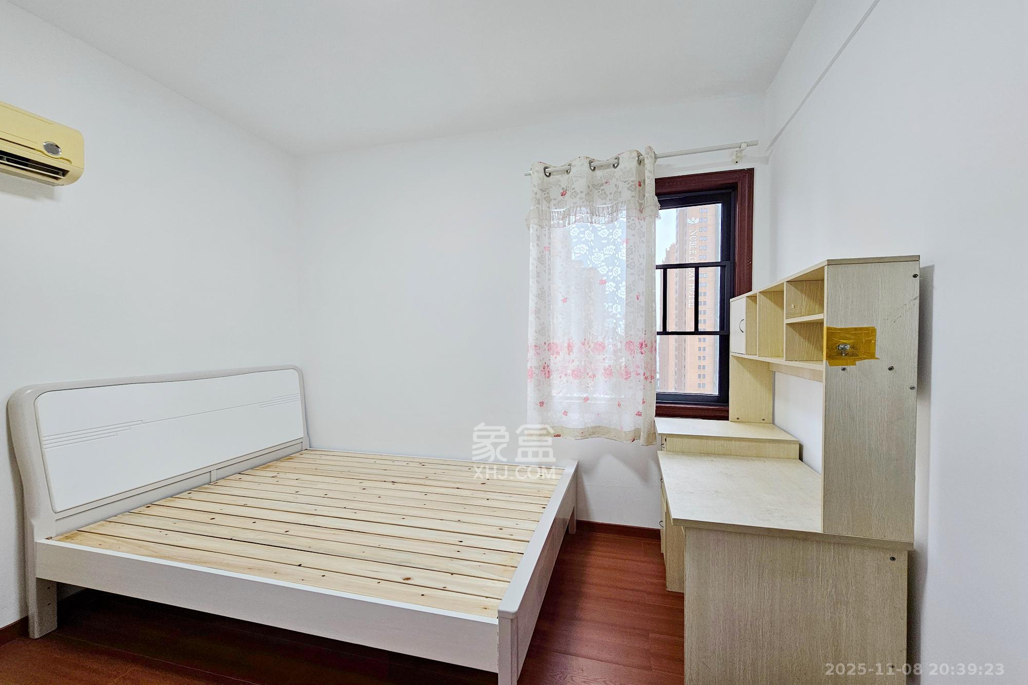 茂华国际湘  1室2厅1卫    70.0万卧室