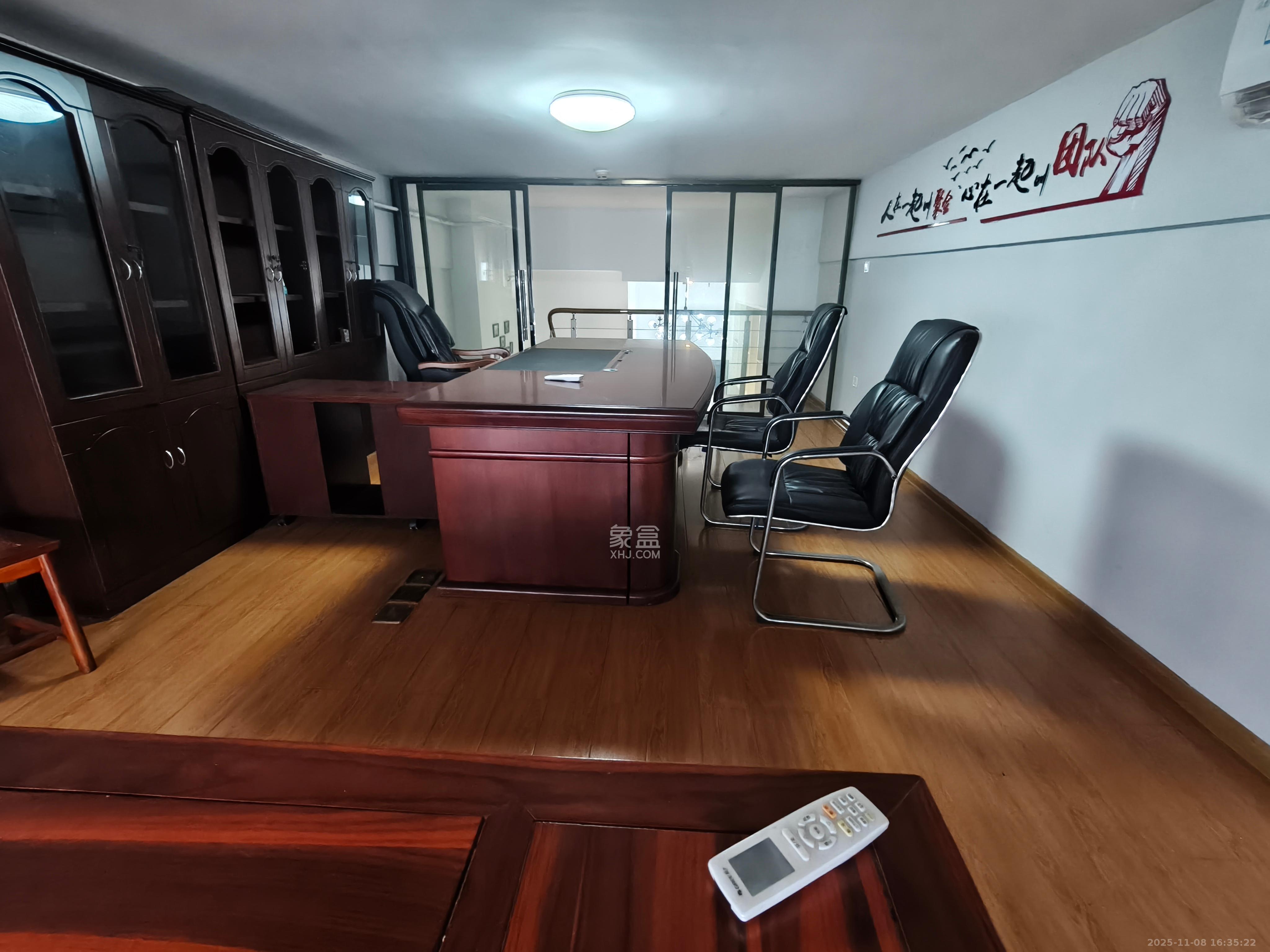 金科时代中心 1室1厅1卫 1400.0元/月 金科时代中心 1室1厅1卫 1400.0元/月室内图