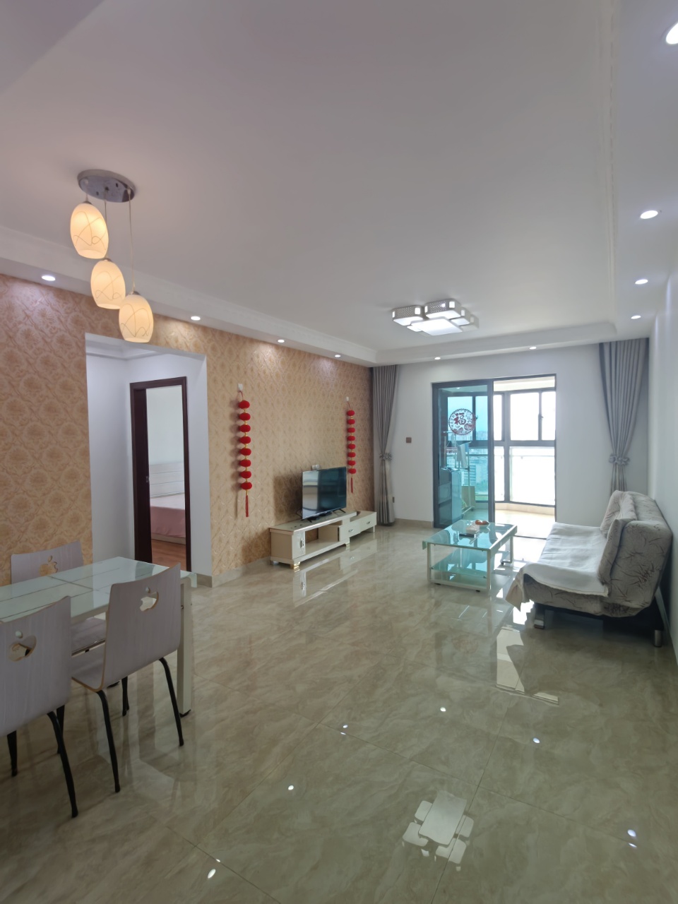 国兴城（B区）  2室2厅1卫    2800.0元/月室内图