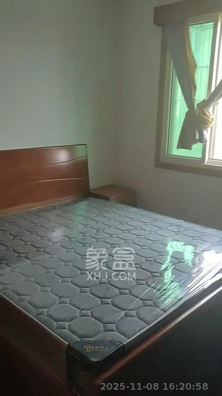 旺角佳园  4室2厅2卫    2000.0元/月室内图