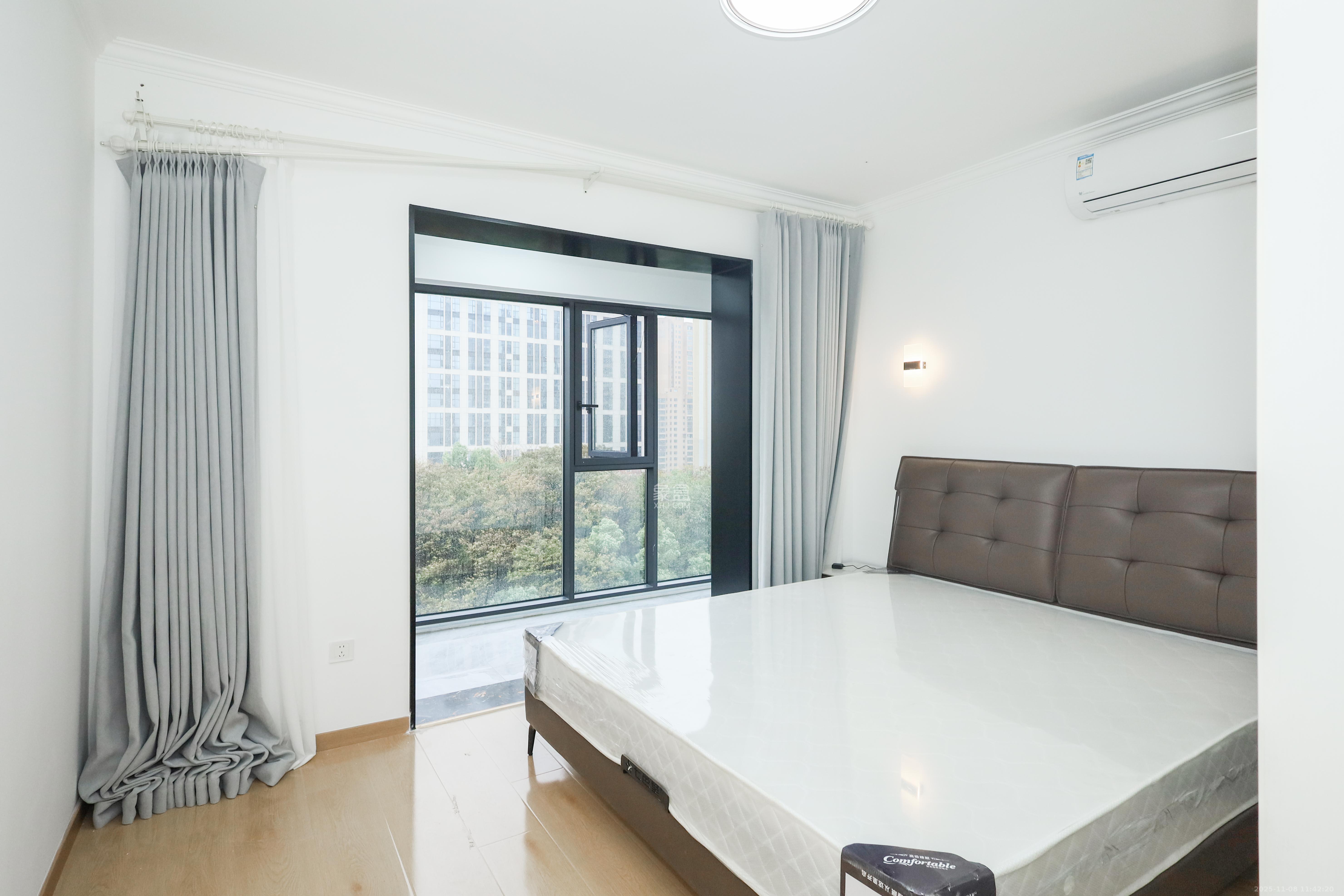 骑龙大街（骑龙苑）  3室2厅2卫    95.8万卧室