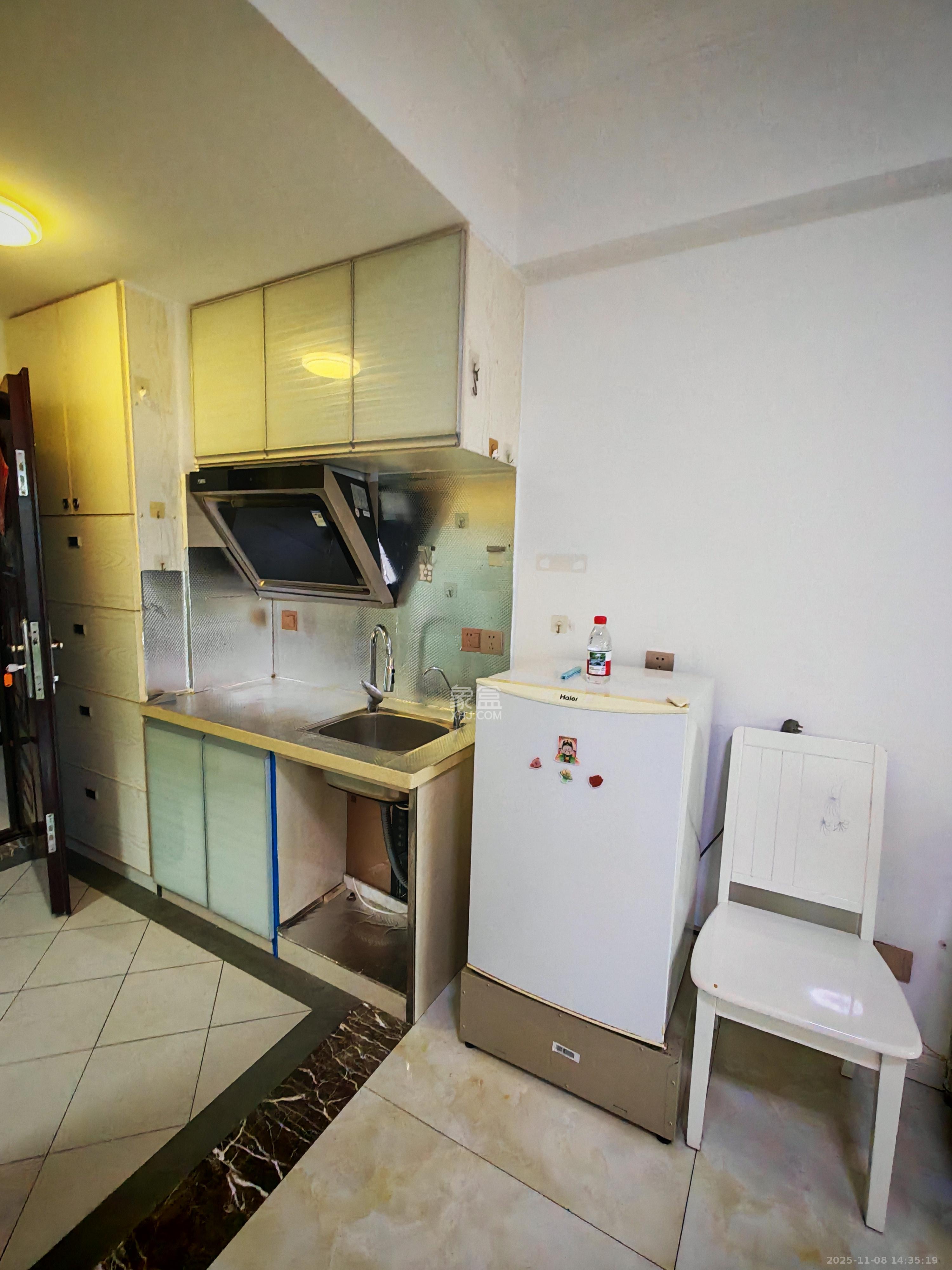 大鸿杰座  1室1厅1卫    1600.0元/月室内图