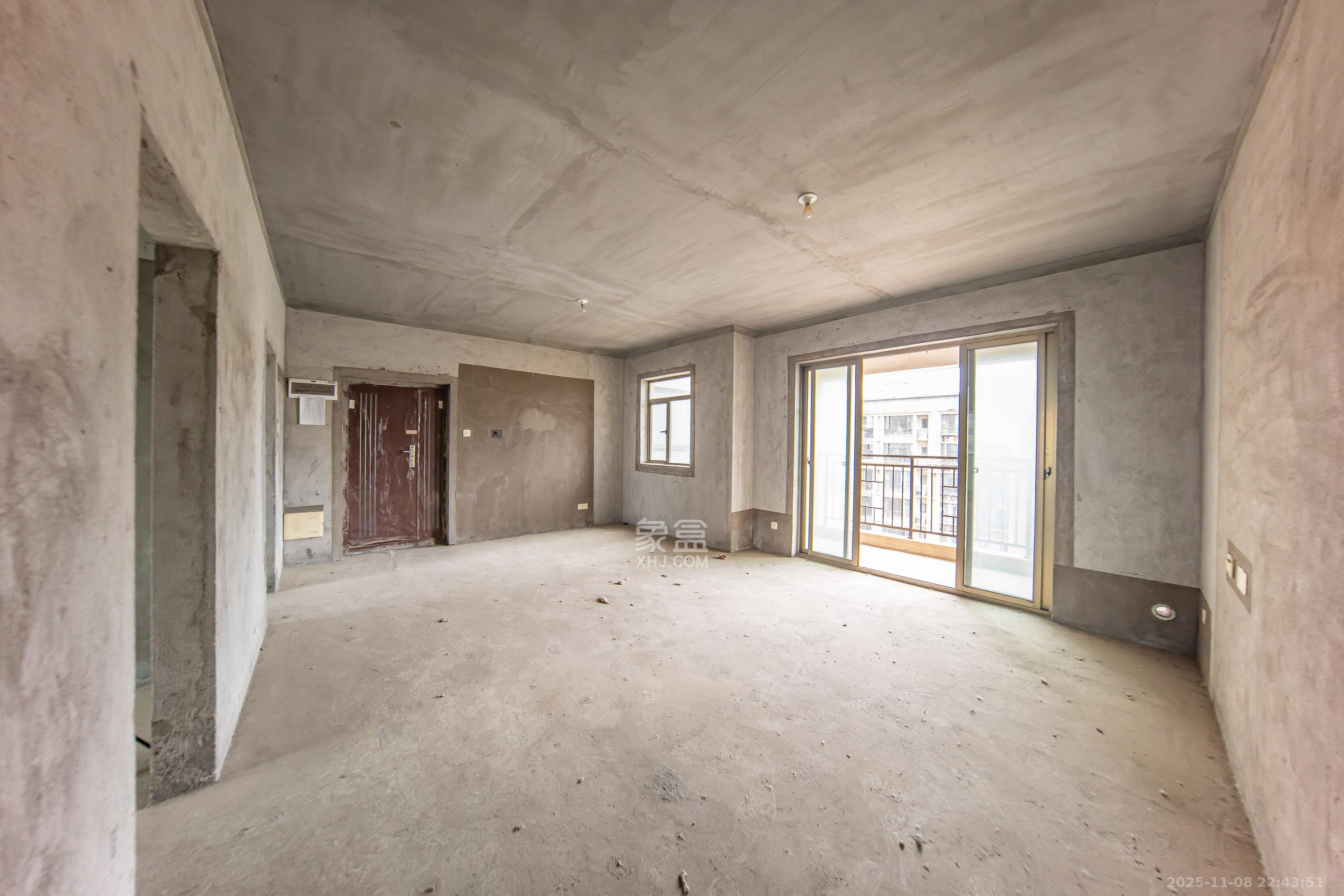 江山帝景雅典  3室2厅2卫    96.0万