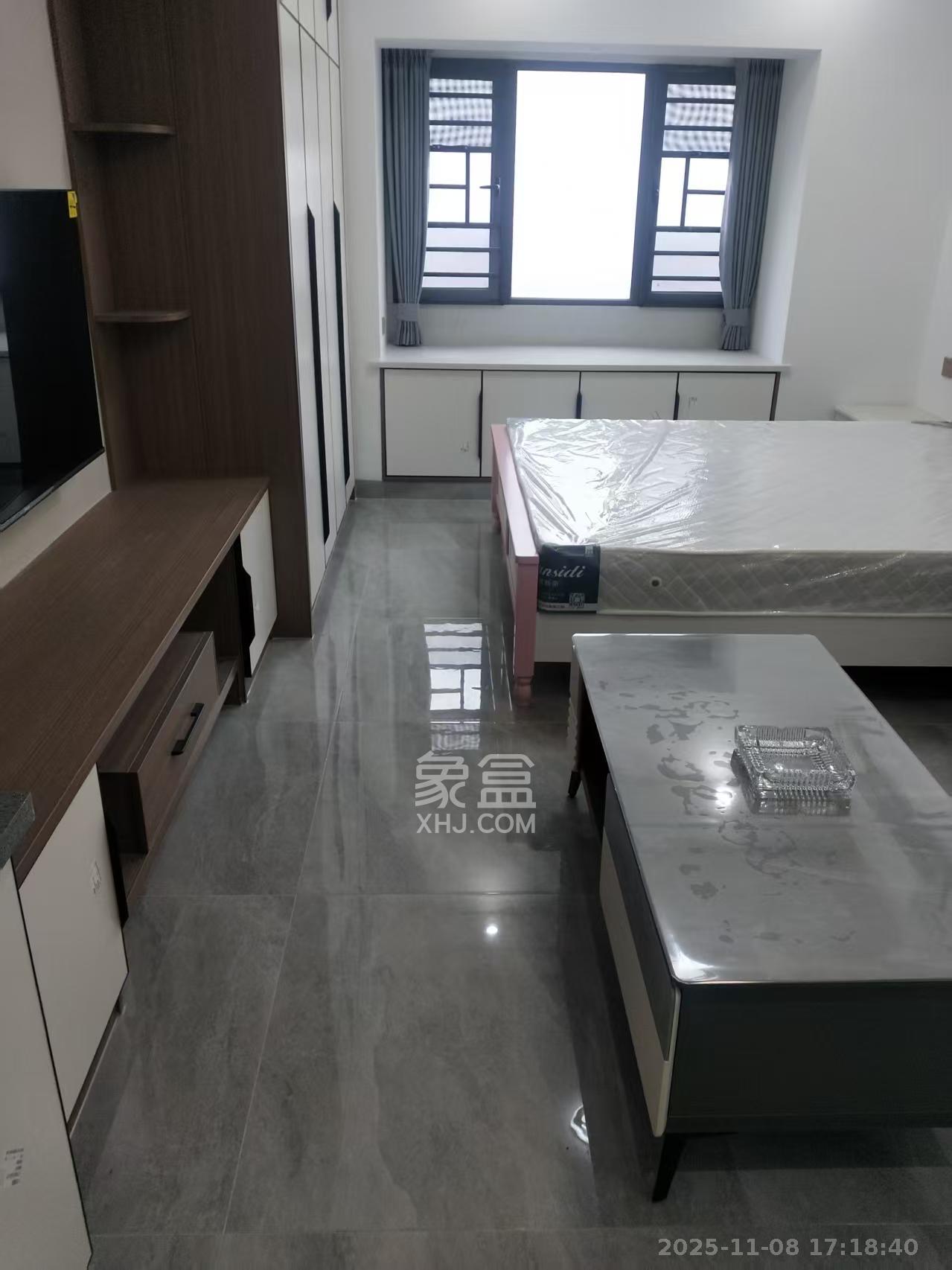 绿洲花园  1室1厅1卫    1700.0元/月室内图