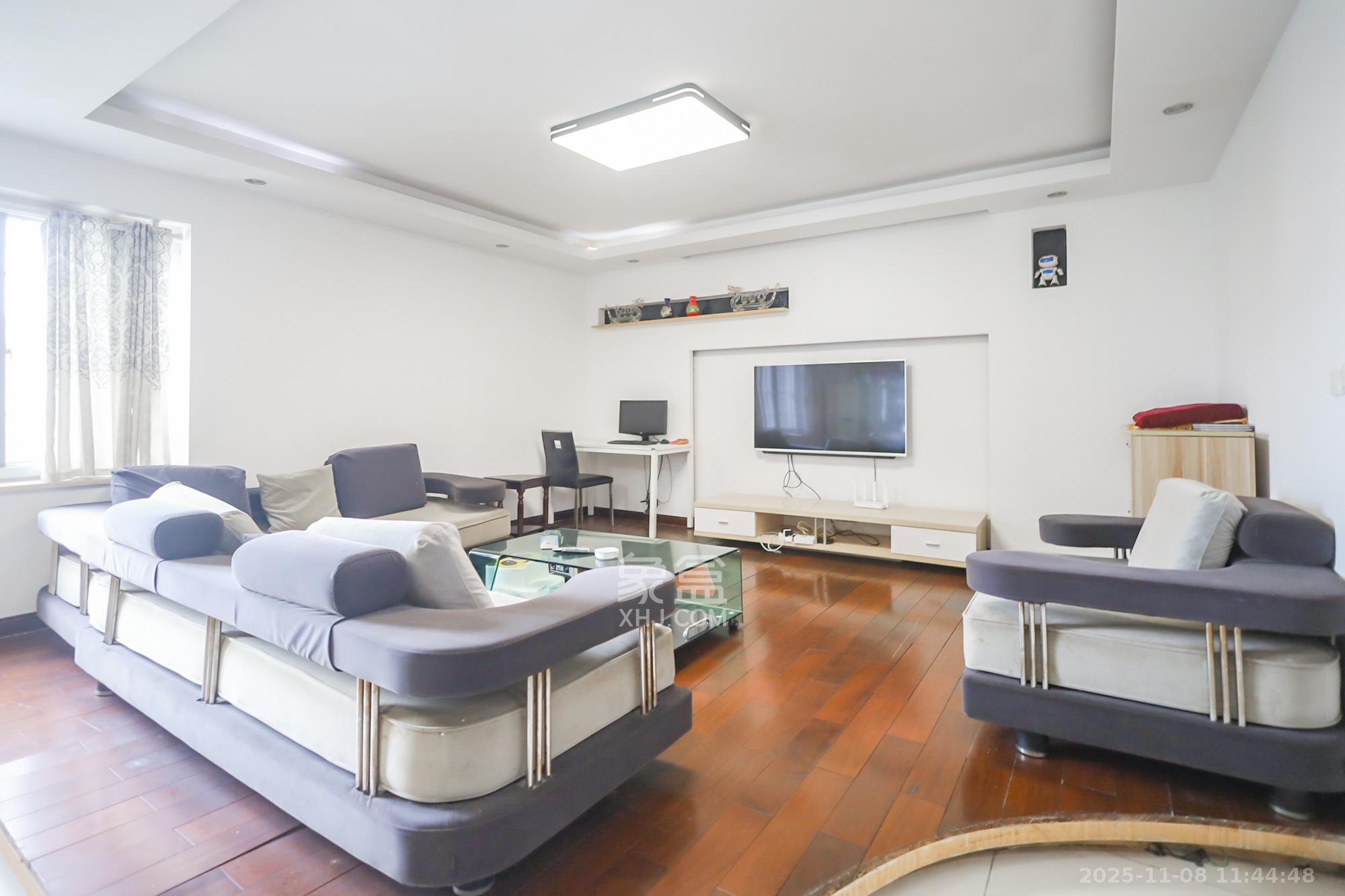 星蓝湾  4室2厅2卫    168.0万