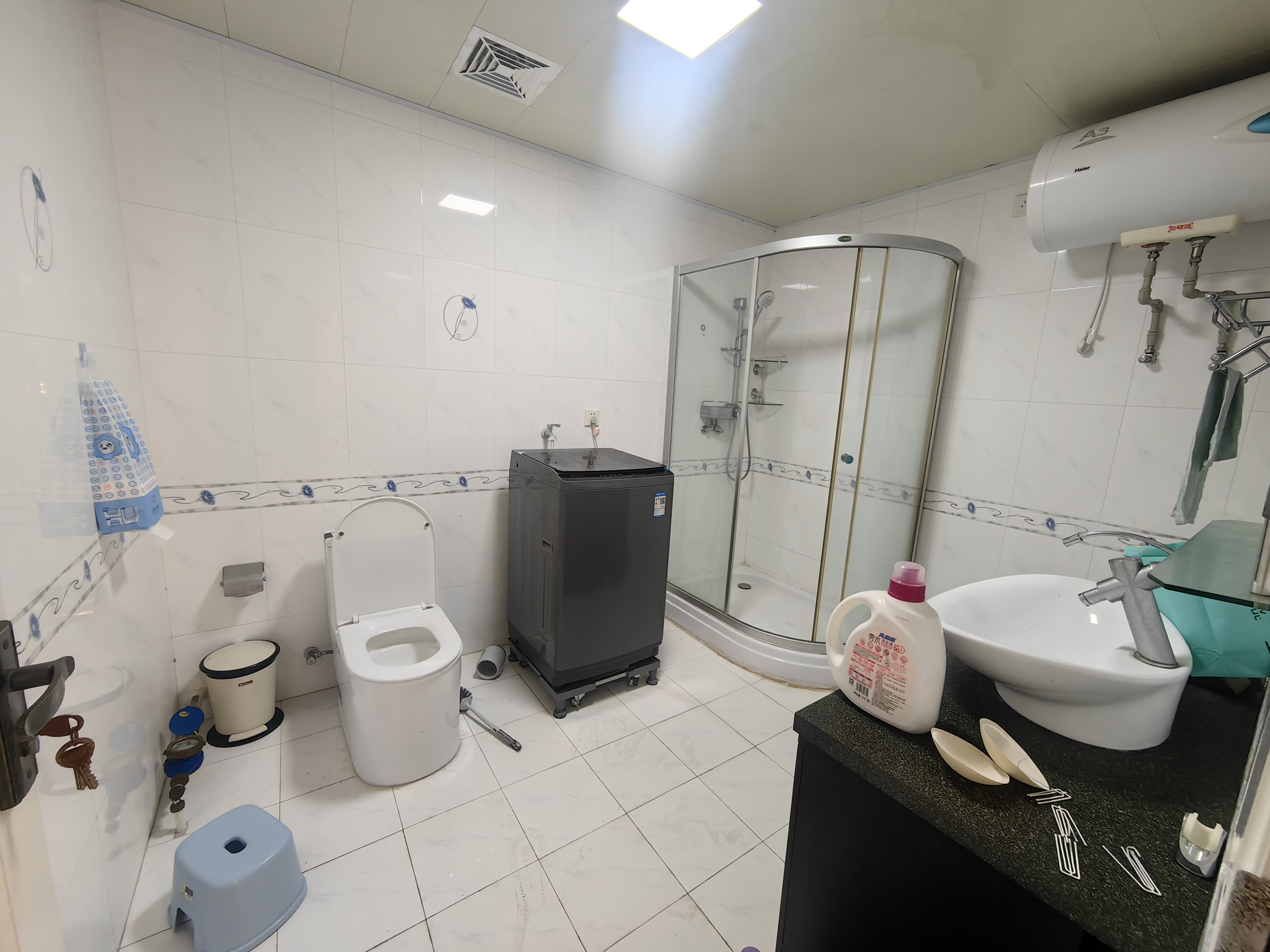 罗牛山花园 4室2厅4卫 7500.0元/月 罗牛山花园 4室2厅4卫 7500.0元/月室内图