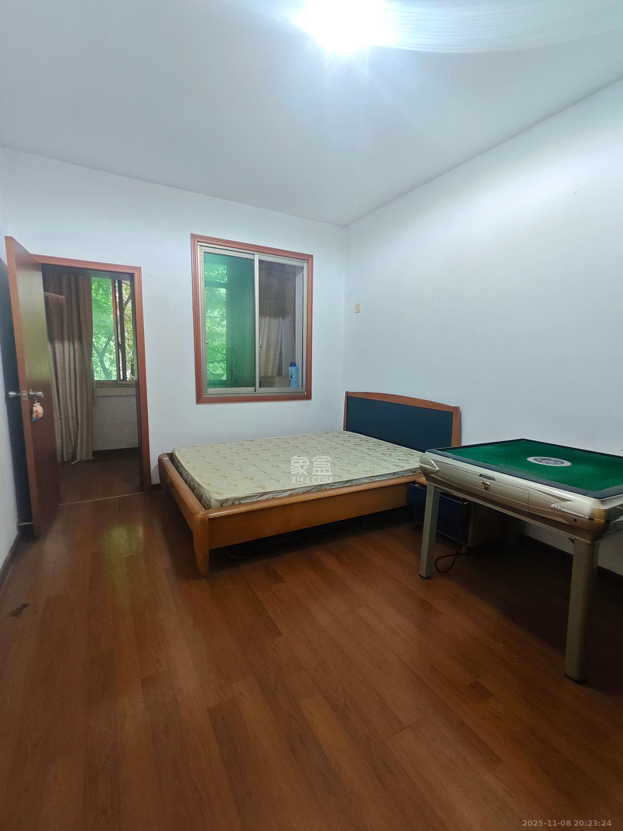 雨花大厦（云海大厦）  1室0厅0卫    1600.0元/月