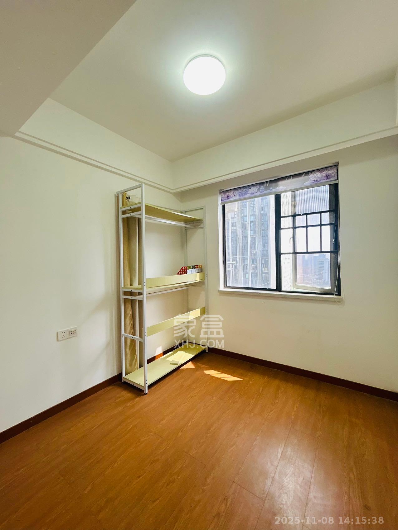 麓谷山湖郡  3室2厅2卫    2200.0元/月室内图