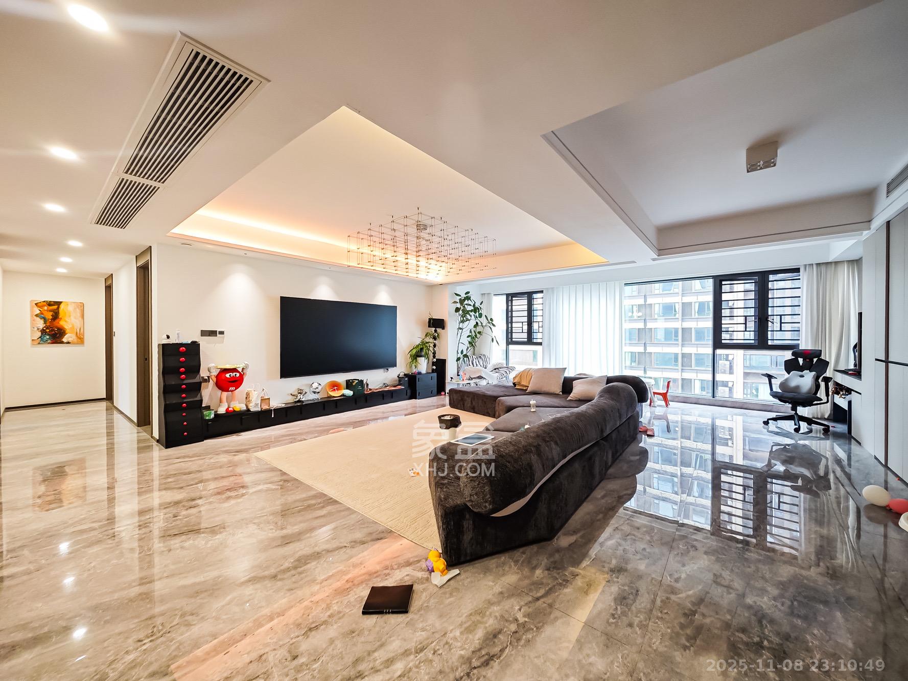 中欣楚天御府B区观澜  3室2厅1卫    9000.0元/月室内图1