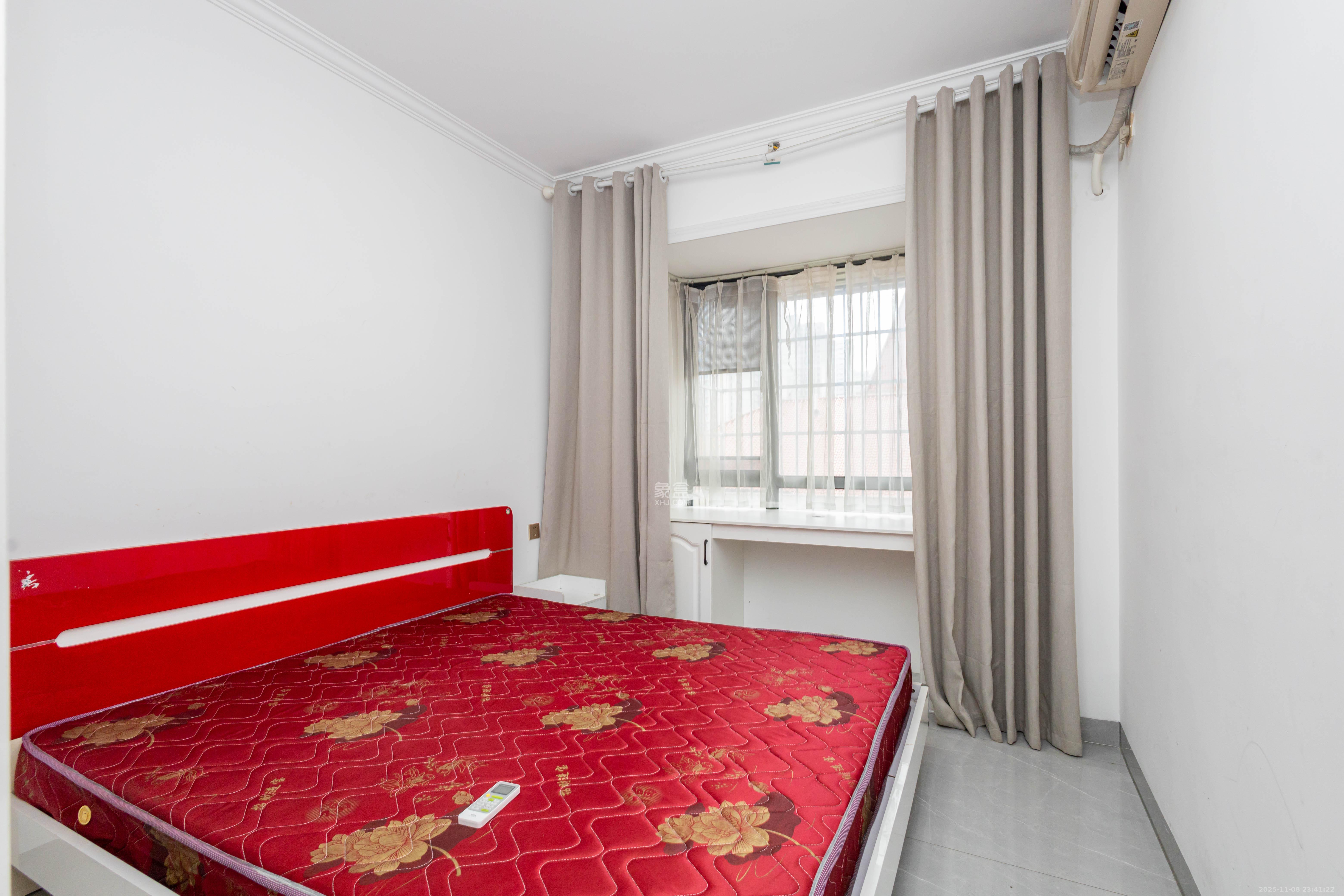 中交中央公园D4区 3室1厅1卫 91.0万 中交中央公园D4区 3室1厅1卫 91.0万卧室