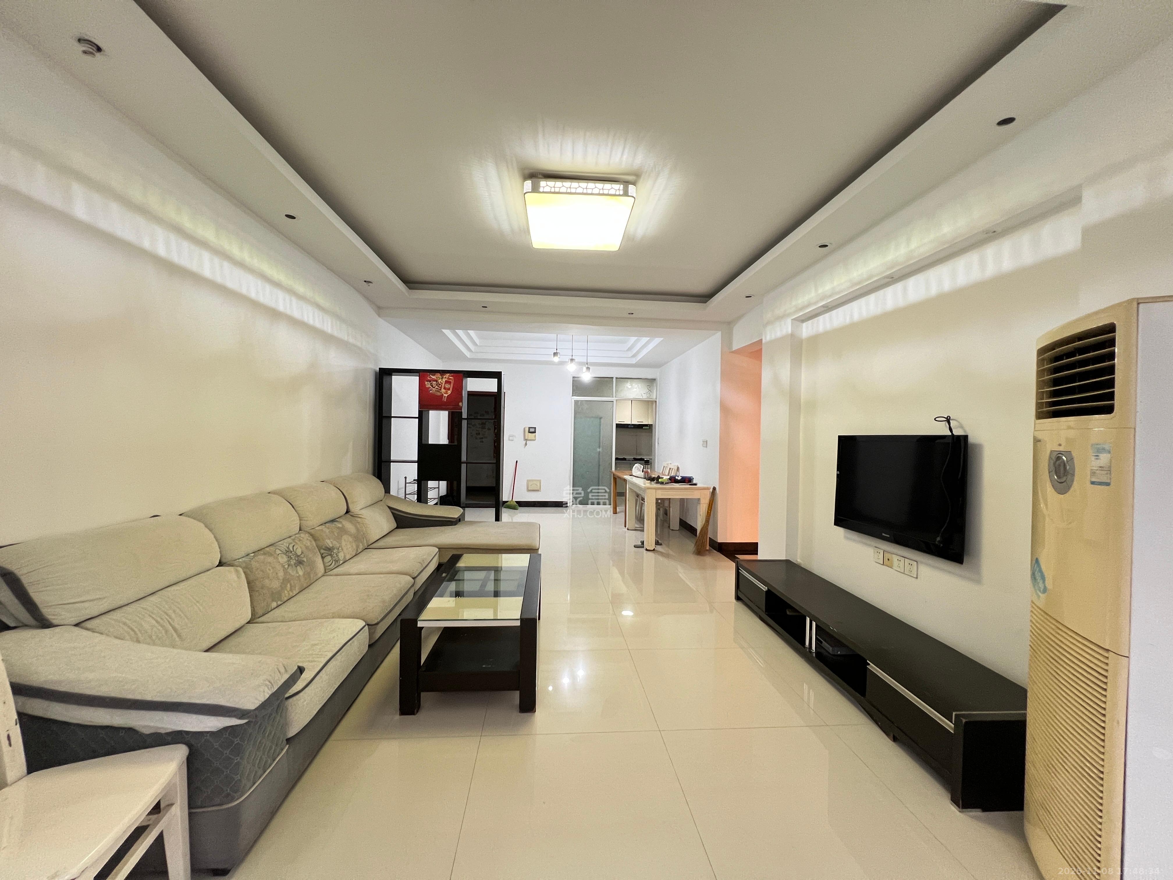 星城国际  3室2厅2卫    1700.0元/月