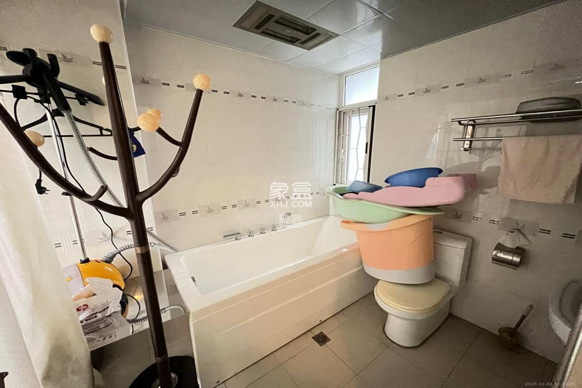 嘉宇盛世华章 3室2厅2卫 3000.0元/月 嘉宇盛世华章 3室2厅2卫 3000.0元/月室内图