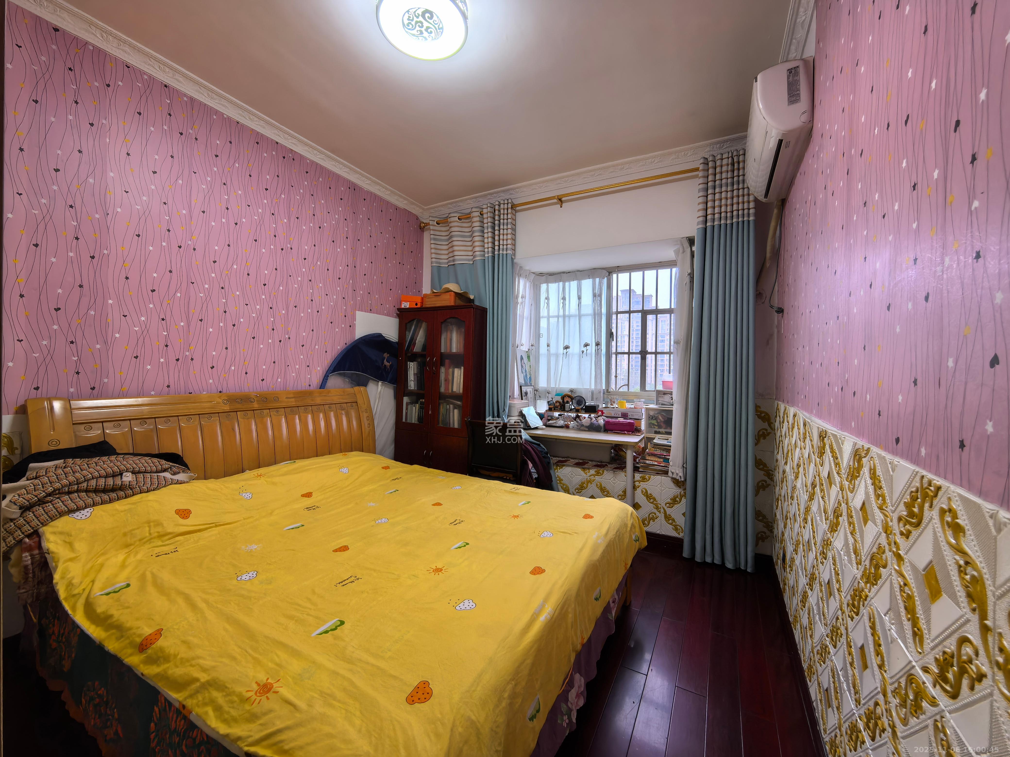 至雅小玲家园  3室2厅2卫    2200.0元/月室内图