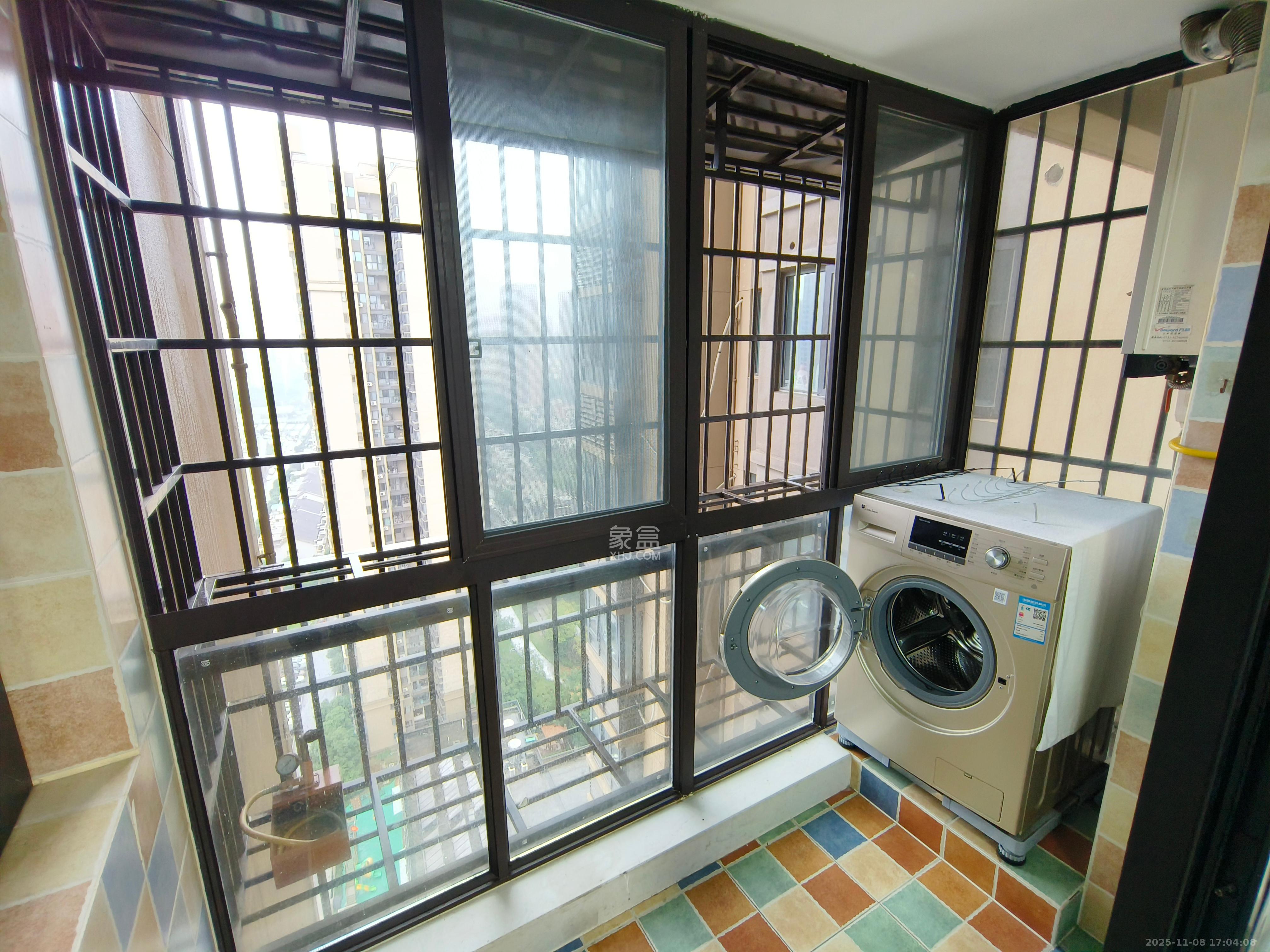 勤诚达境界城  3室2厅2卫    2600.0元/月室内图