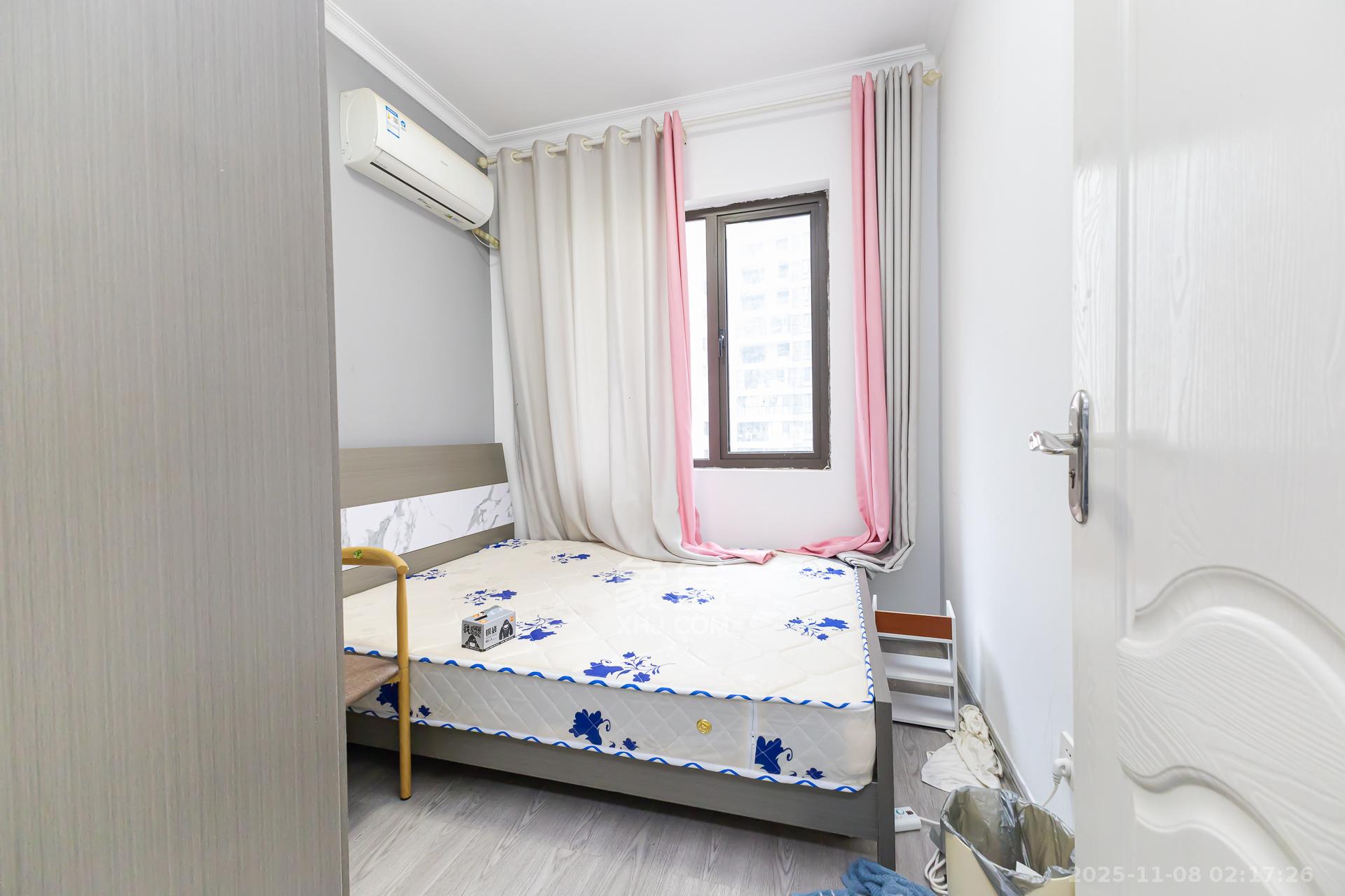 长燃润和天地(长润小区印湘江) 5室2厅2卫 142.0万 长燃润和天地(长润小区印湘江) 5室2厅2卫 142.0万卧室