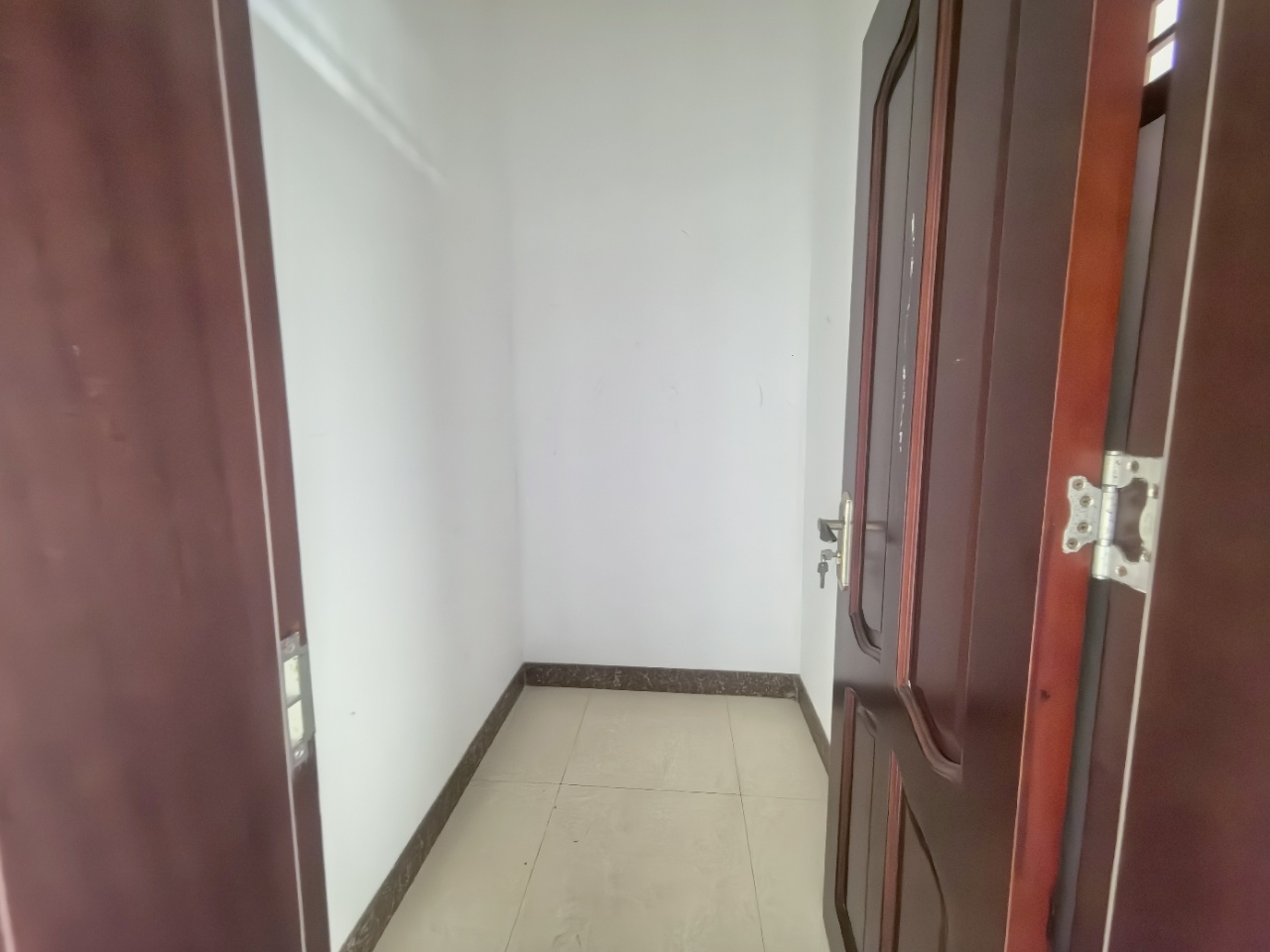 阳光经典  4室2厅3卫    480.0万室内图