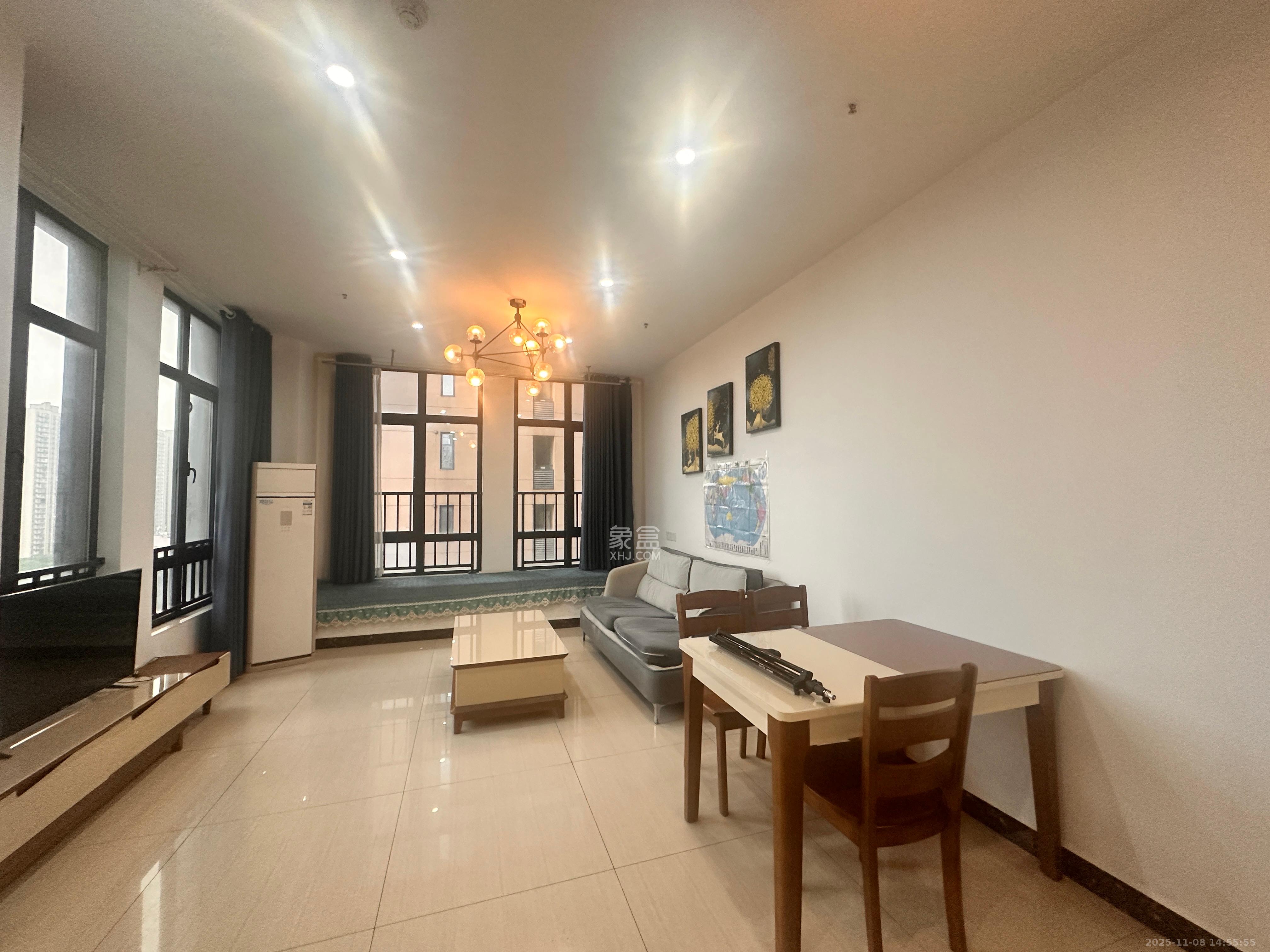 荣悦台  1室1厅1卫    2300.0元/月