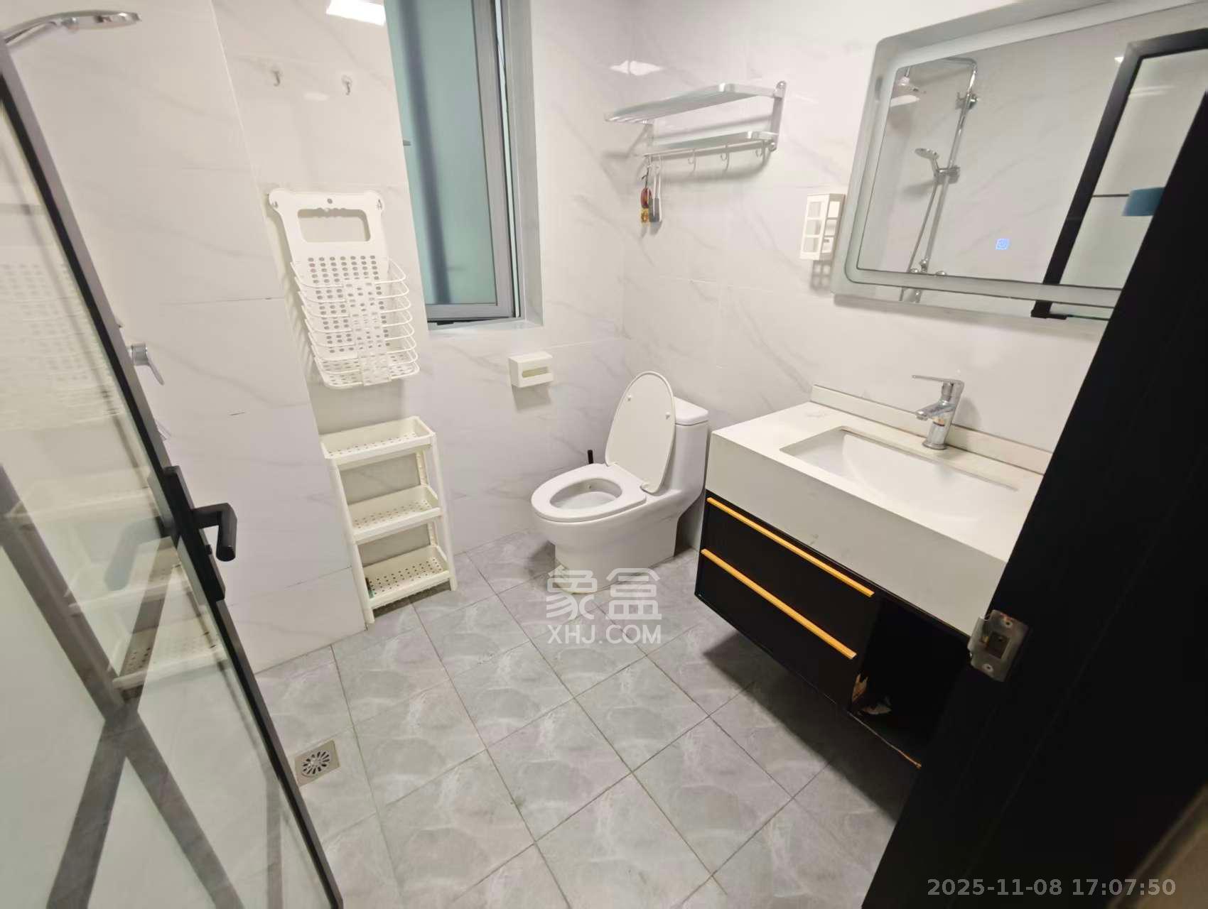 保利天禧C区  2室1厅1卫    3500.0元/月室内图