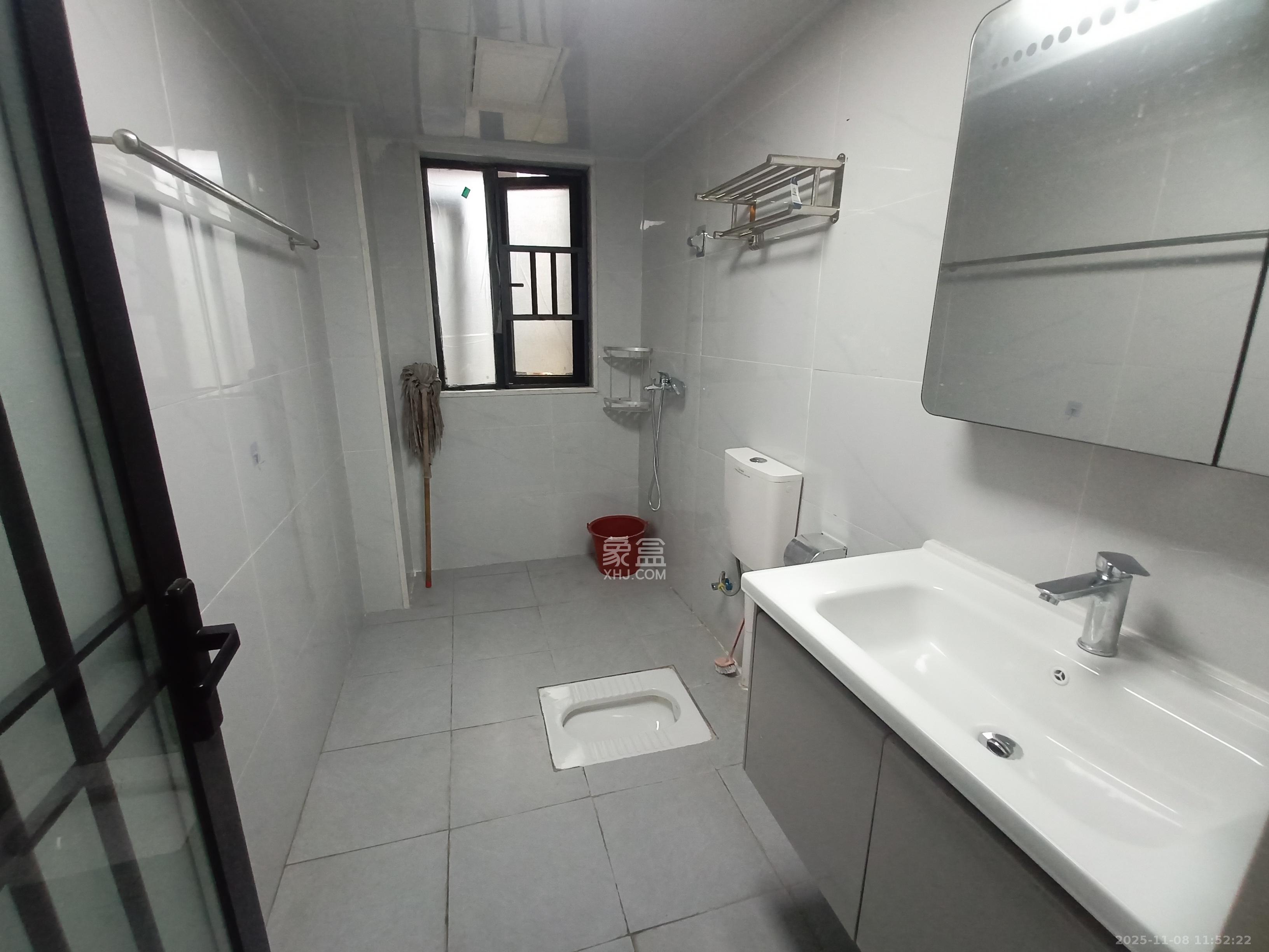 惟智园安置小区  4室2厅2卫    2400.0元/月室内图