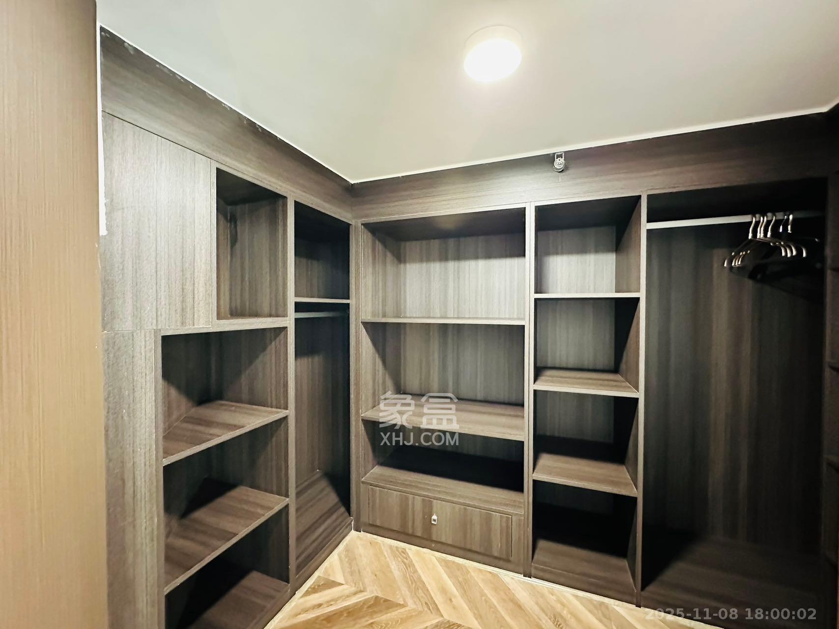 梅溪半岛  1室1厅1卫    5000.0元/月室内图