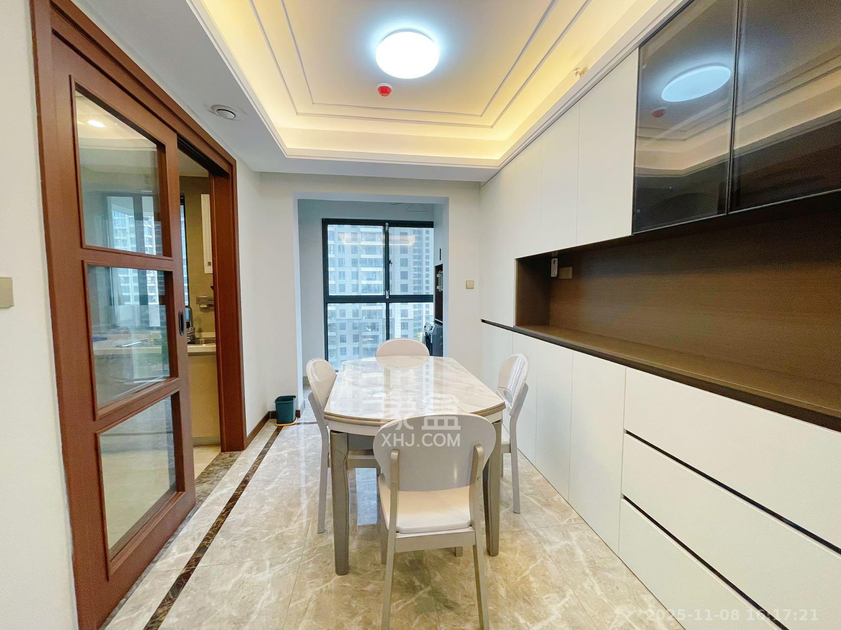 绿地长沙城际空间站（绿地新里佳苑）  4室2厅2卫    3890.0元/月室内图