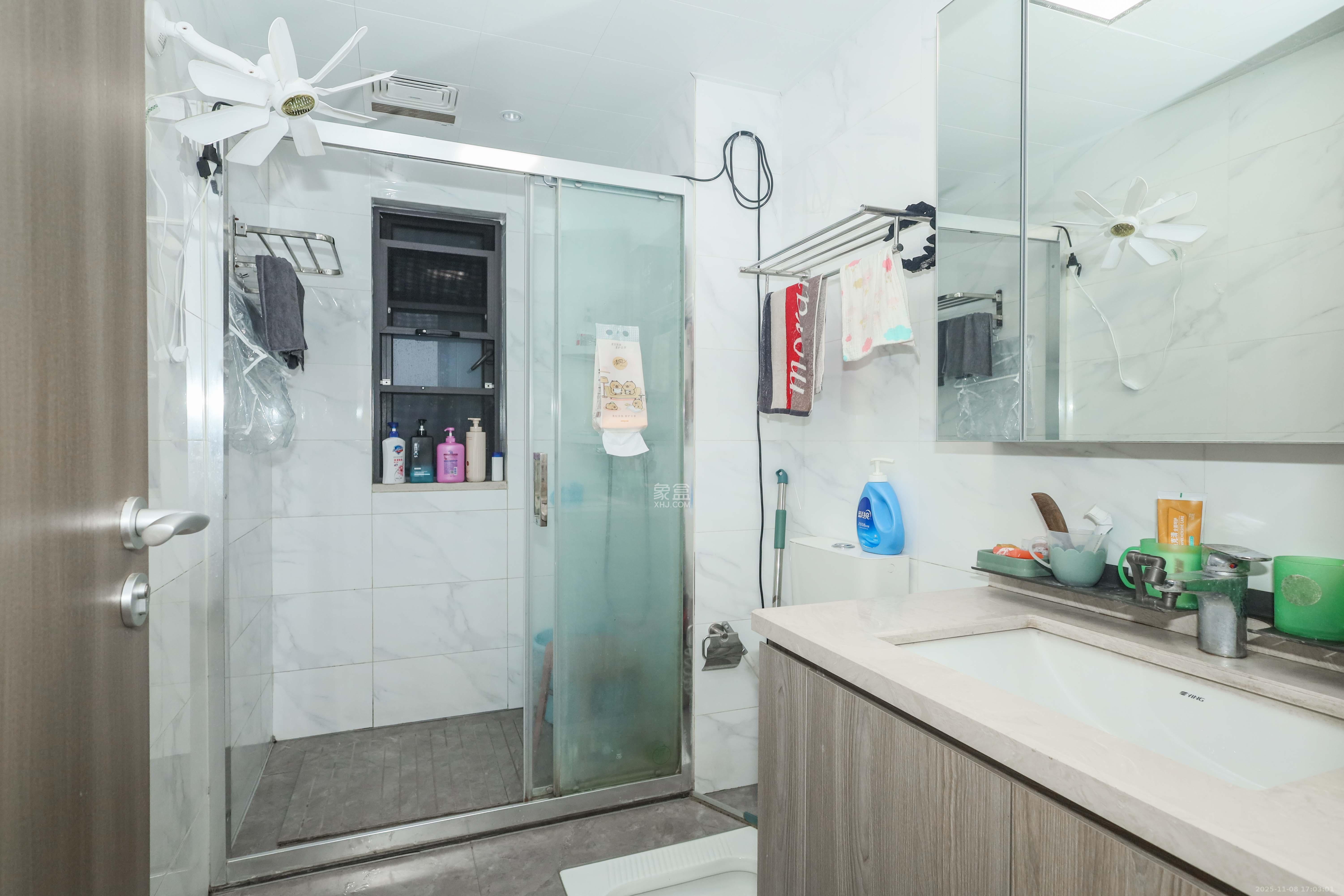 越秀亲爱里 3室2厅2卫 102.0万 越秀亲爱里 3室2厅2卫 102.0万卫生间