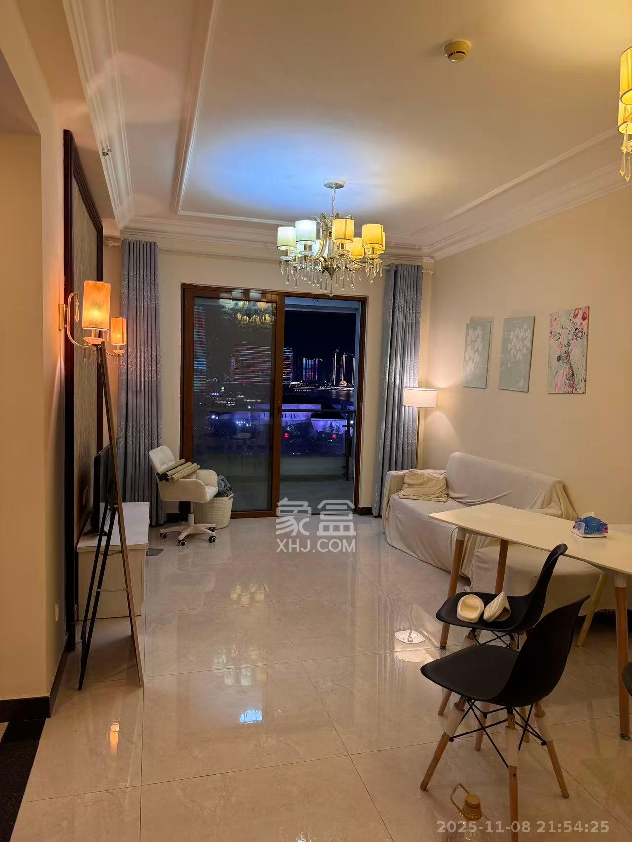 恒大御景半岛湘江苑(恒大御景半岛一期) 2室2厅1卫 2600.0元/月 恒大御景半岛湘江苑(恒大御景半岛一期) 2室2厅1卫 2600.0元/月室内图