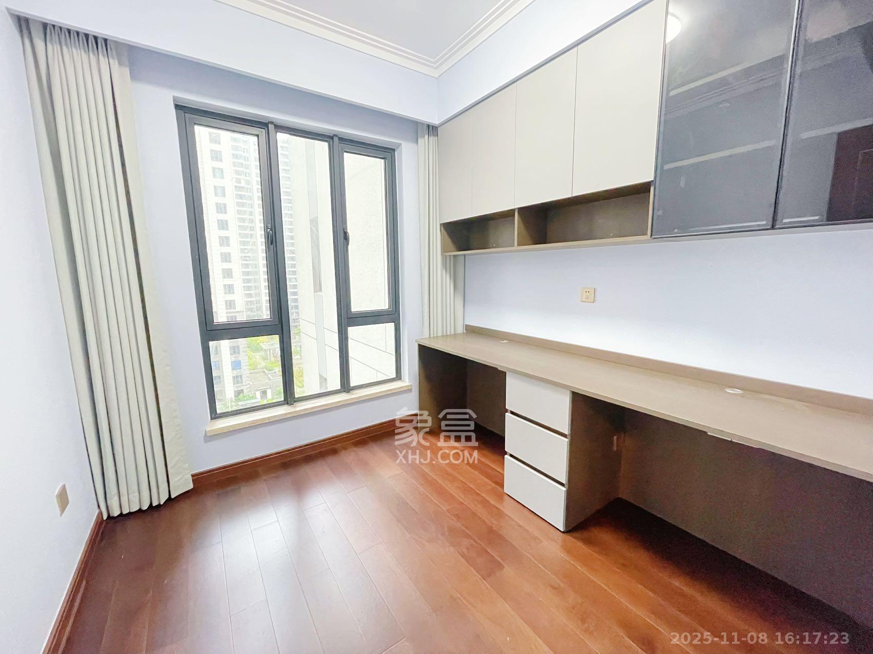 绿地长沙城际空间站（绿地新里佳苑）  4室2厅2卫    3890.0元/月室内图