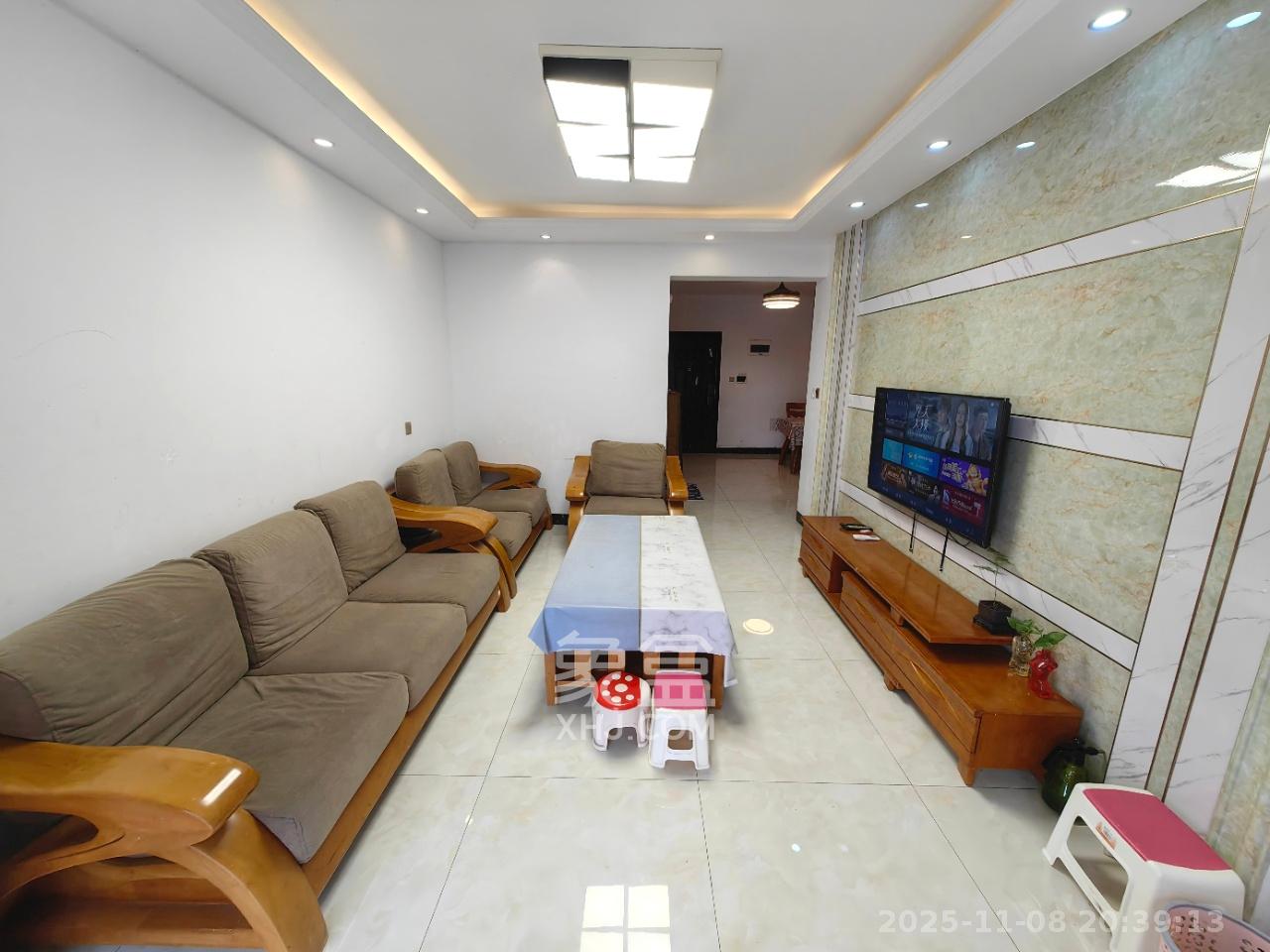 梅溪鑫苑名家  3室2厅1卫    2280.0元/月