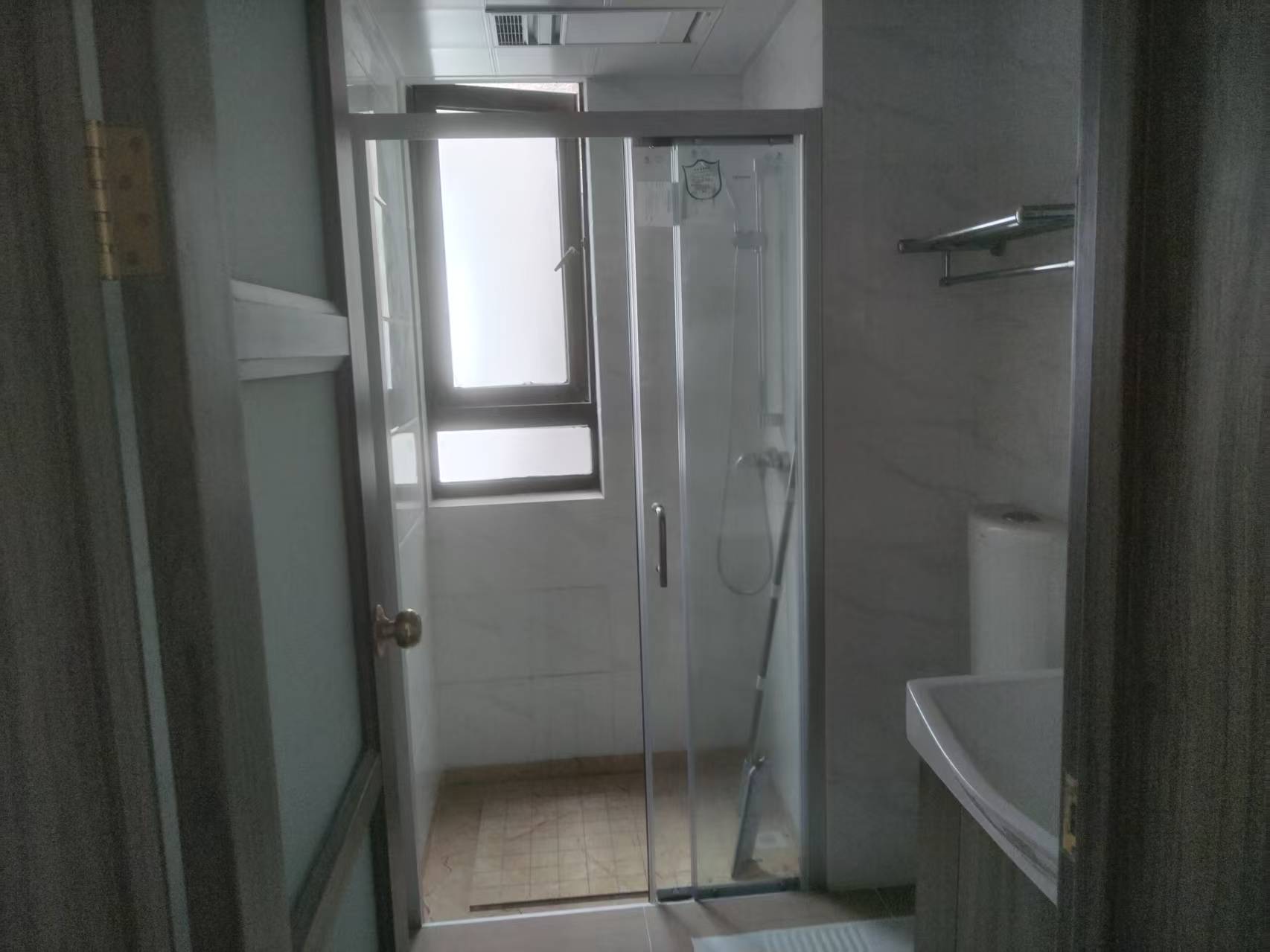 东城首府 3室2厅2卫 1800.0元/月 东城首府 3室2厅2卫 1800.0元/月室内图