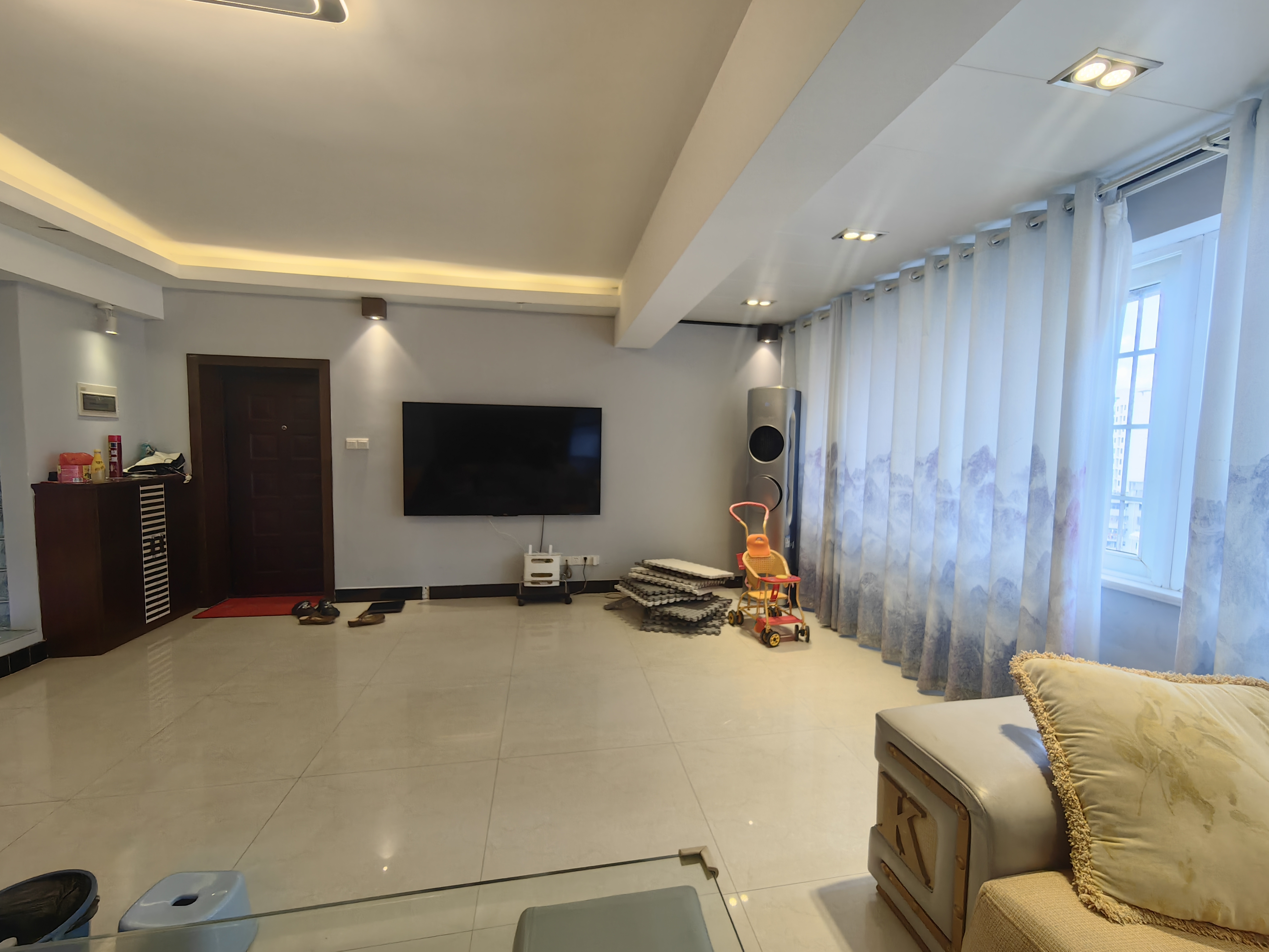 罗牛山花园  4室2厅4卫    7500.0元/月室内图