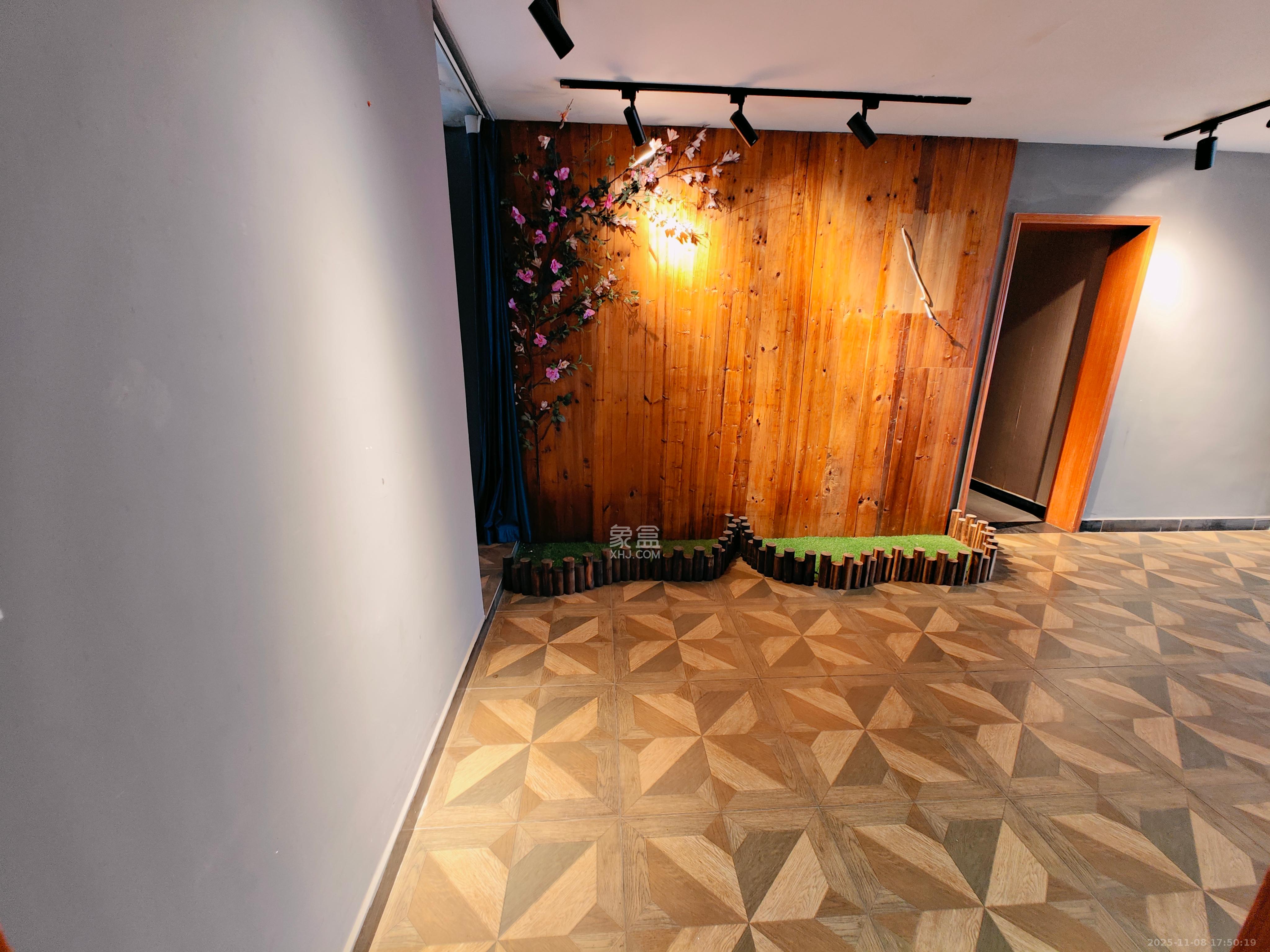 恒盛世家  5室2厅2卫    4000.0元/月室内图