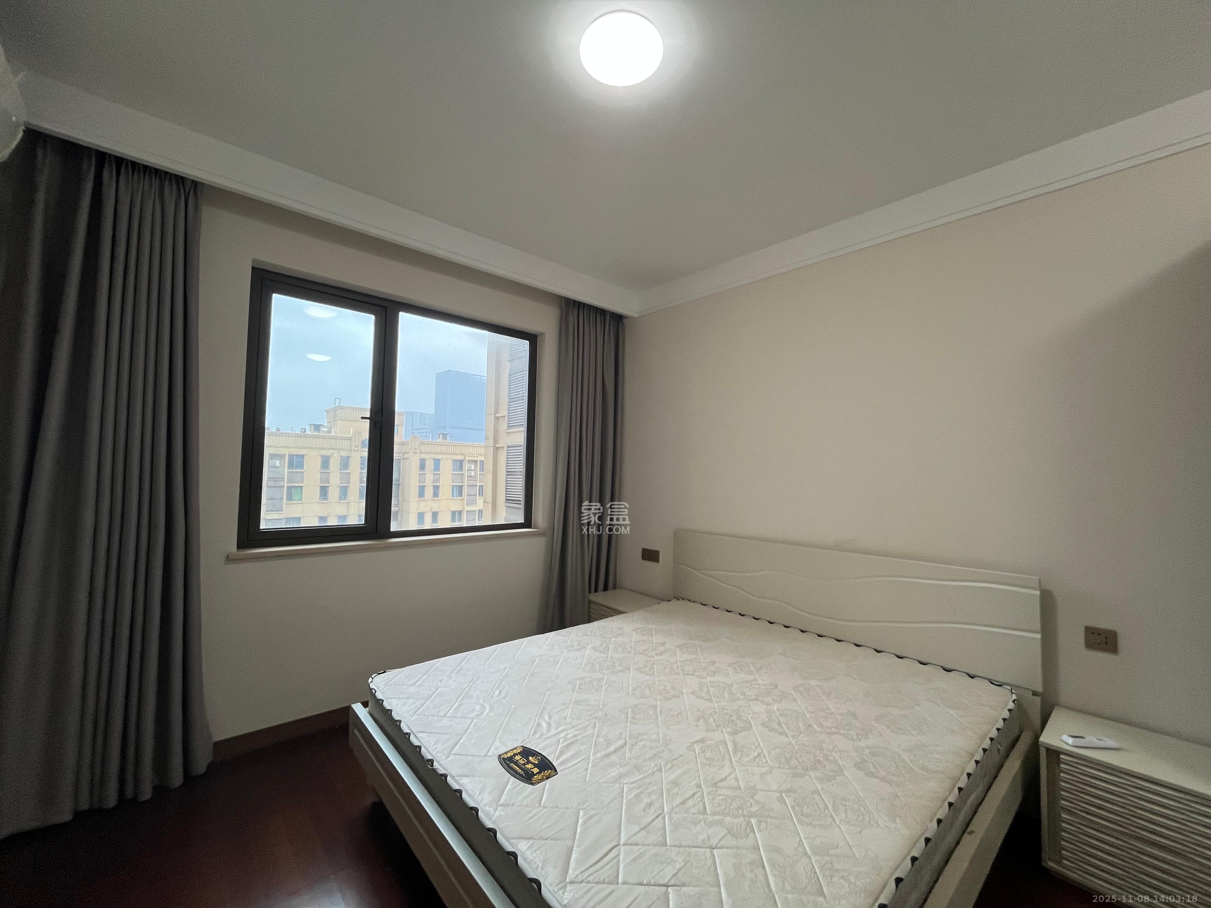 鑫苑芙蓉鑫家  3室2厅2卫    2600.0元/月室内图