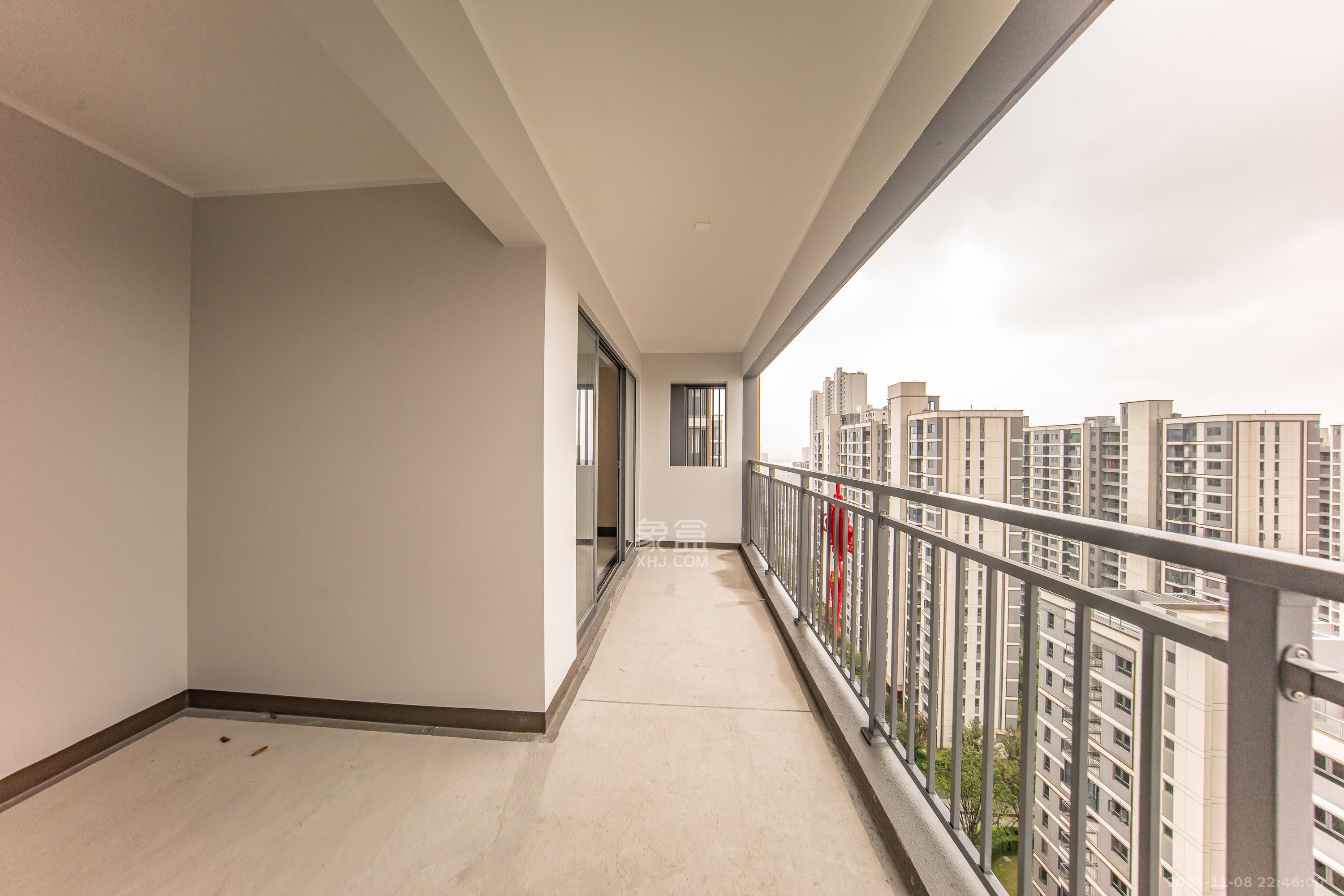 中海阅山府 4室2厅2卫 165.0万 中海阅山府 4室2厅2卫 165.0万阳台