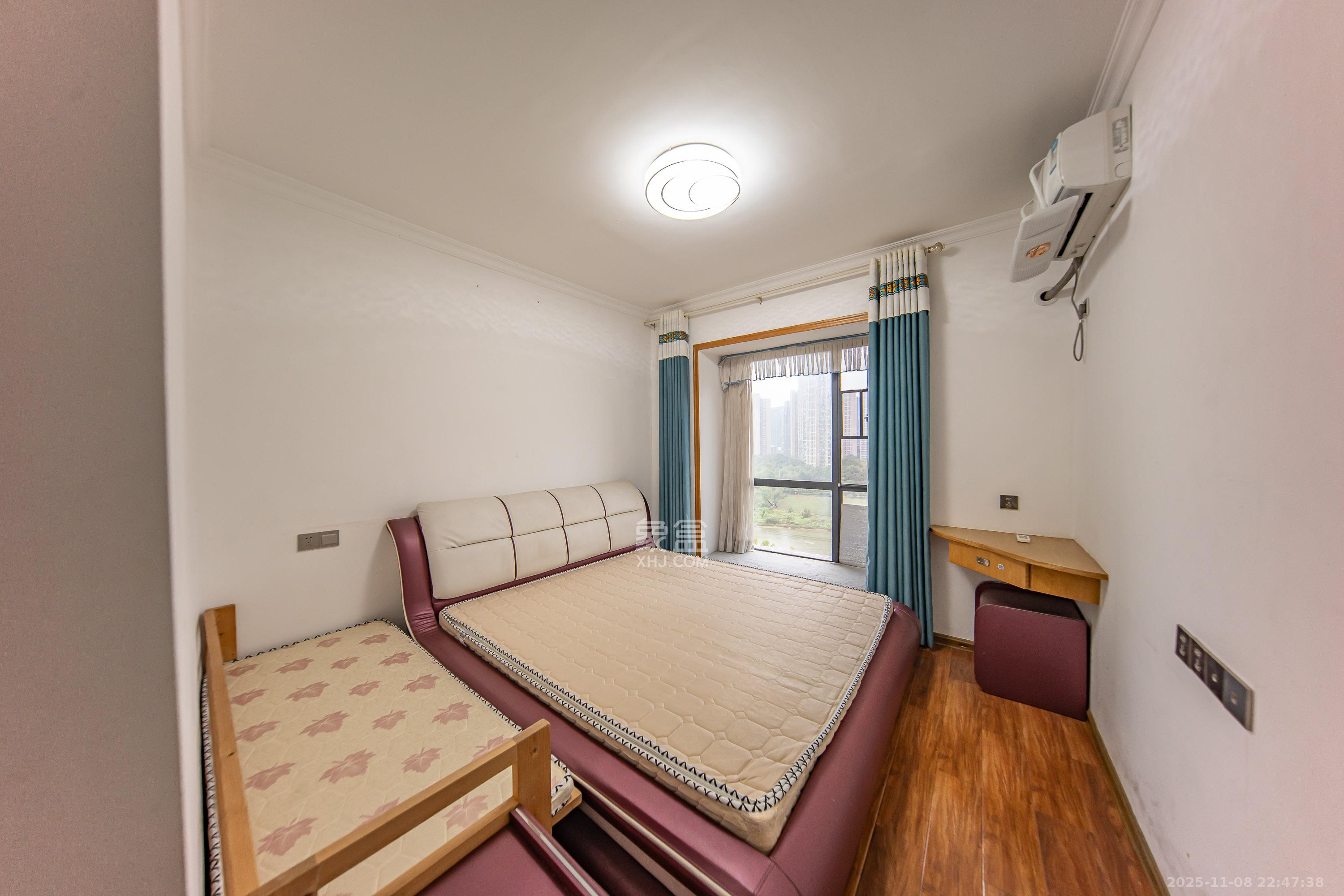 兰亭湾畔  3室2厅2卫    100.0万卧室