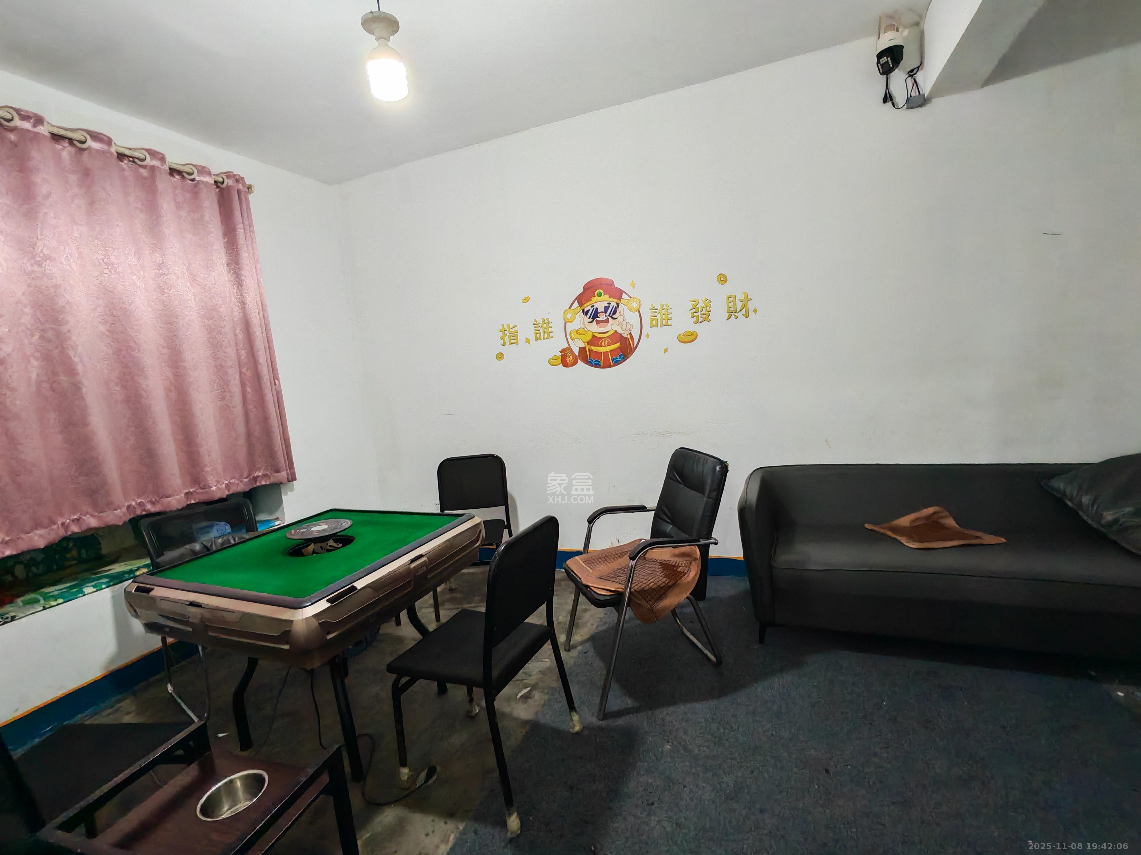 秀峰景园(领秀峰) 3室2厅2卫 1500.0元/月 秀峰景园(领秀峰) 3室2厅2卫 1500.0元/月室内图