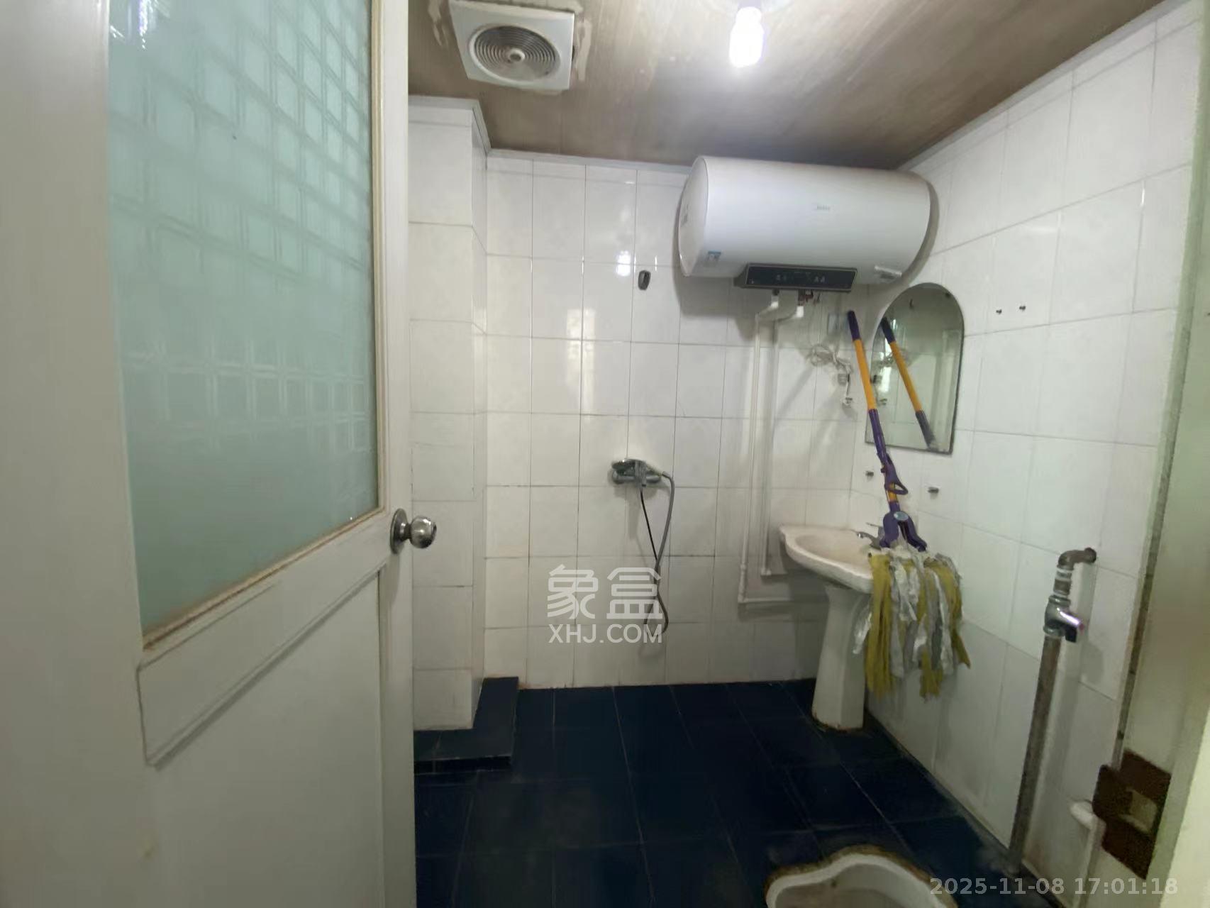 马王堆陶瓷建材新城  2室2厅2卫    1600.0元/月室内图